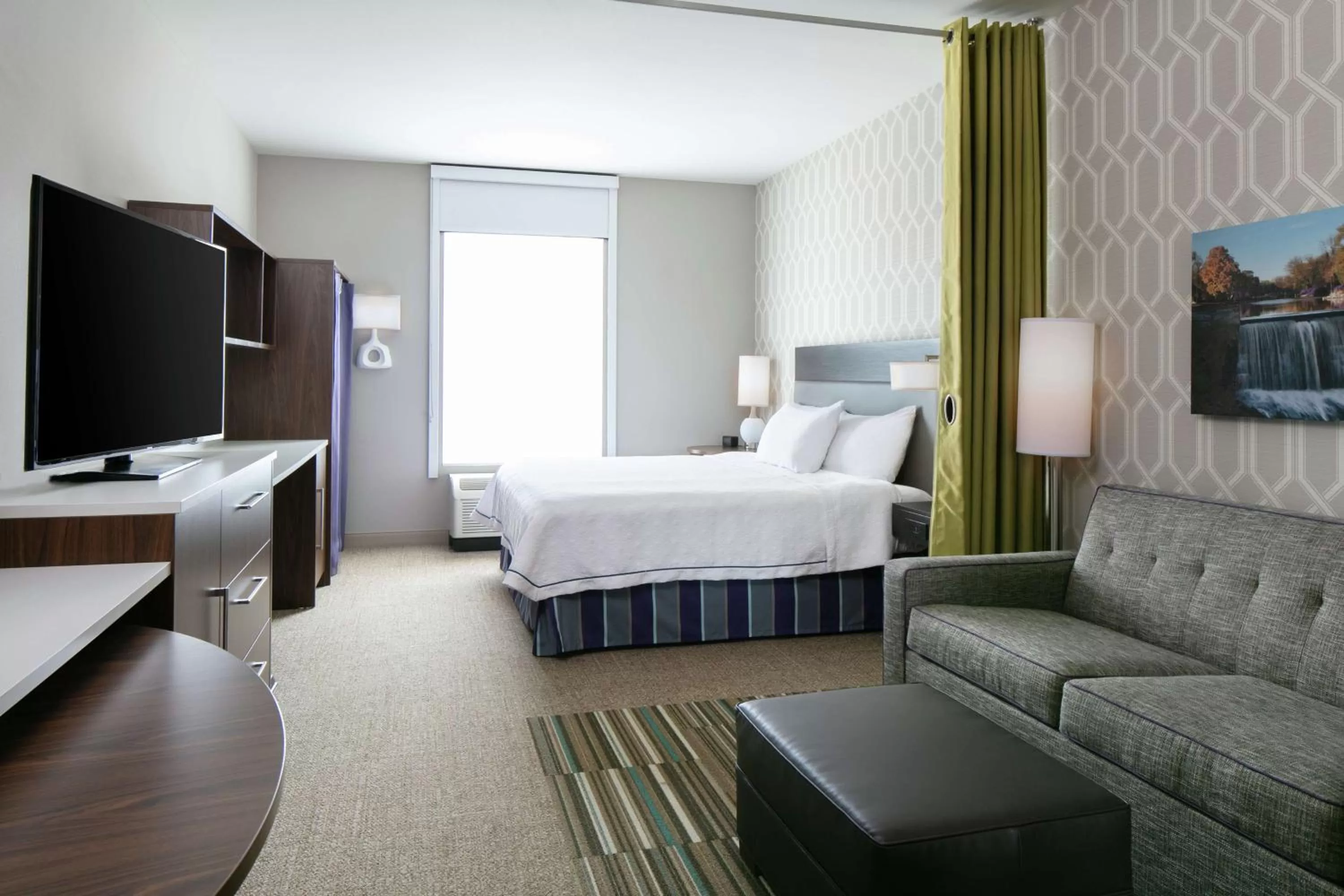King Suite - Hearing Access/Non-Smoking in Home2 Suites By Hilton Menomonee Falls Milwaukee