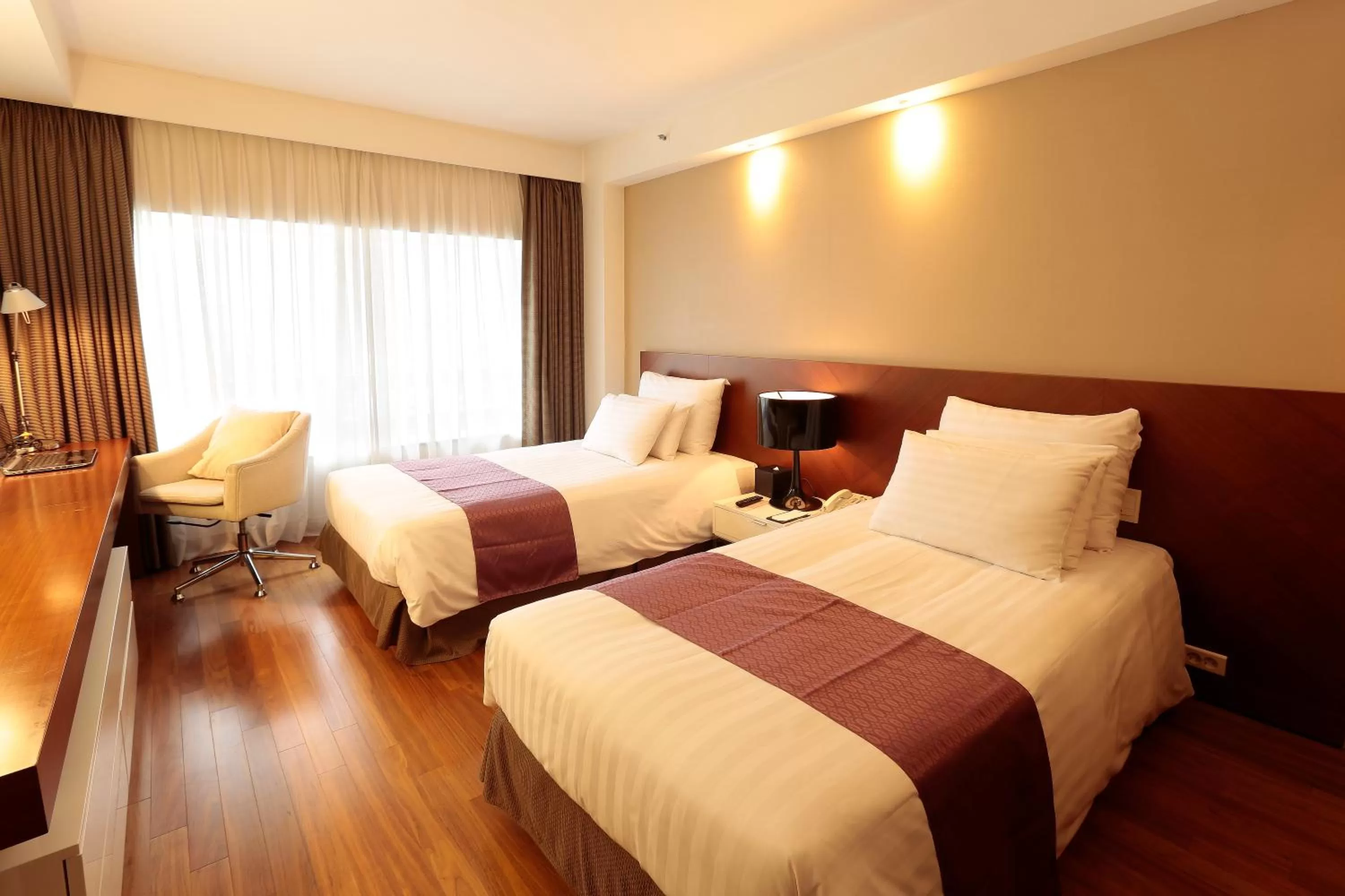 Deluxe Twin Room - Netflix available (Personal account use) in Hotel Kukdo