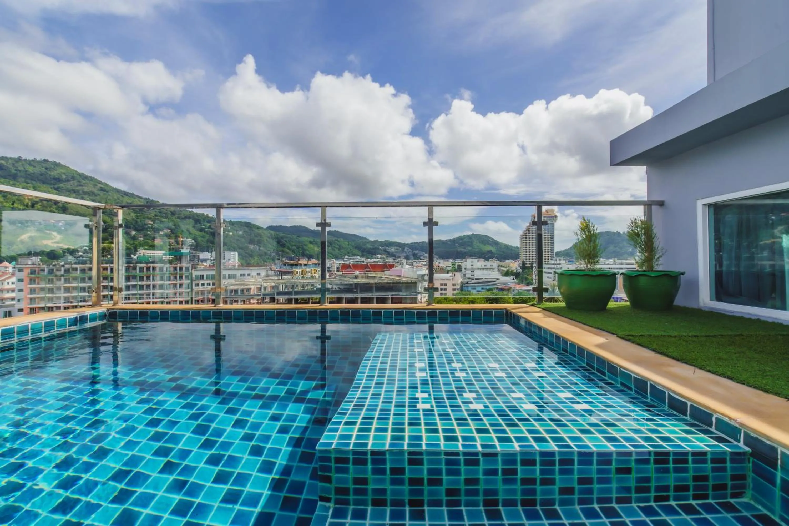 Penthouse Suite with Private Pool in Elite Suites Patong