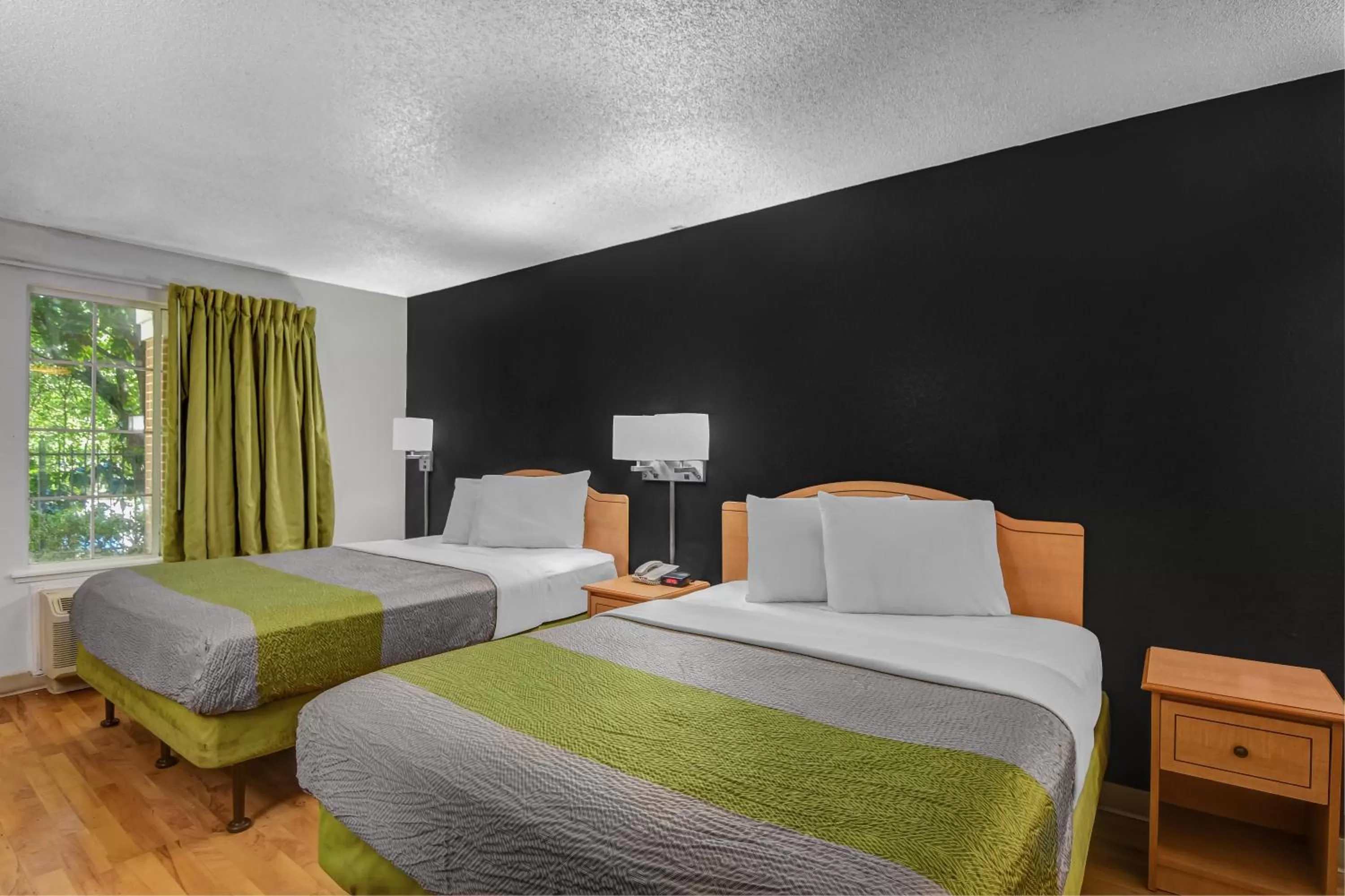 Deluxe Quadruple Room - single occupancy in Motel 6-Douglas, AZ