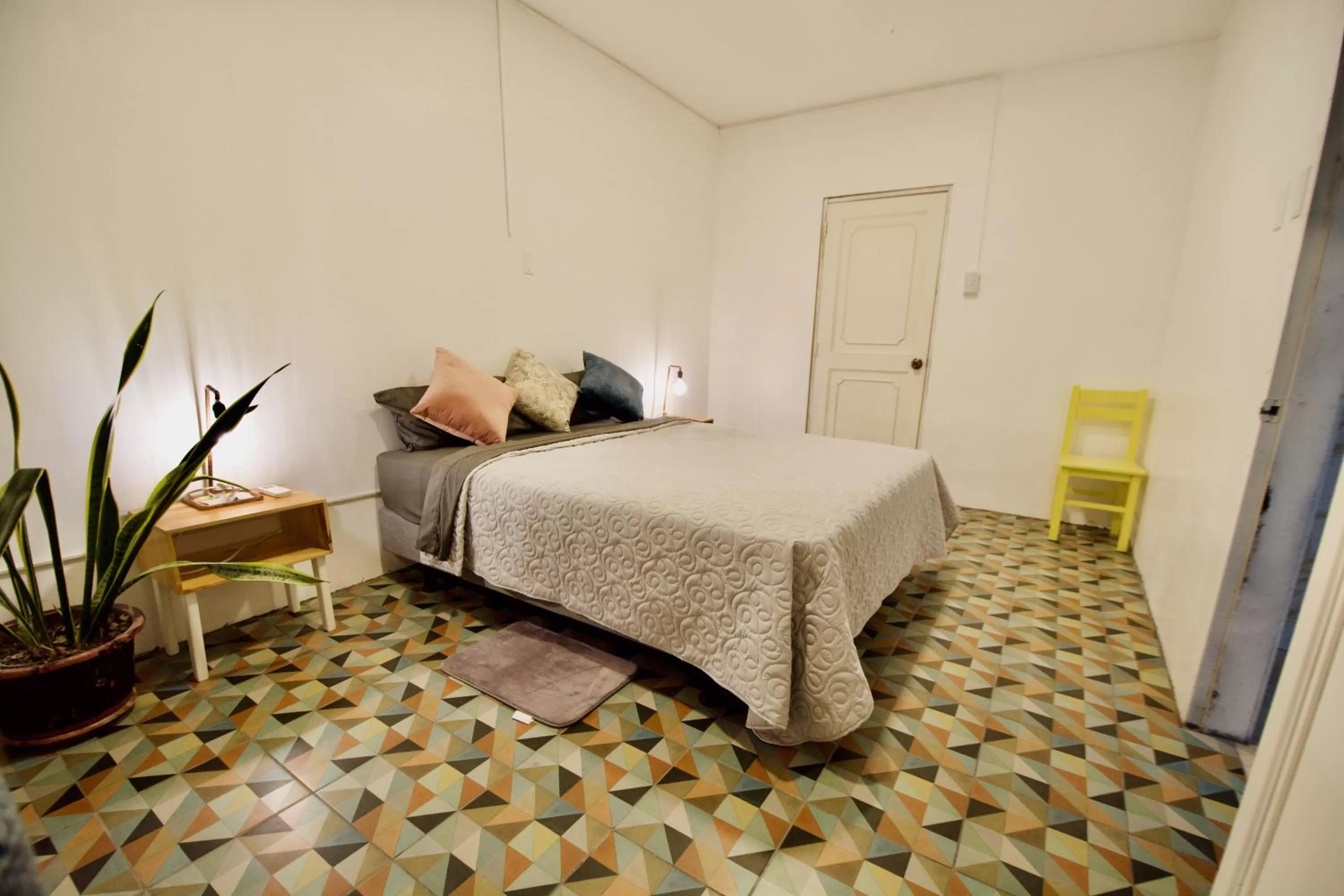 Suite in Pepe's House Guayaquil I Self Check-In MicroHotel