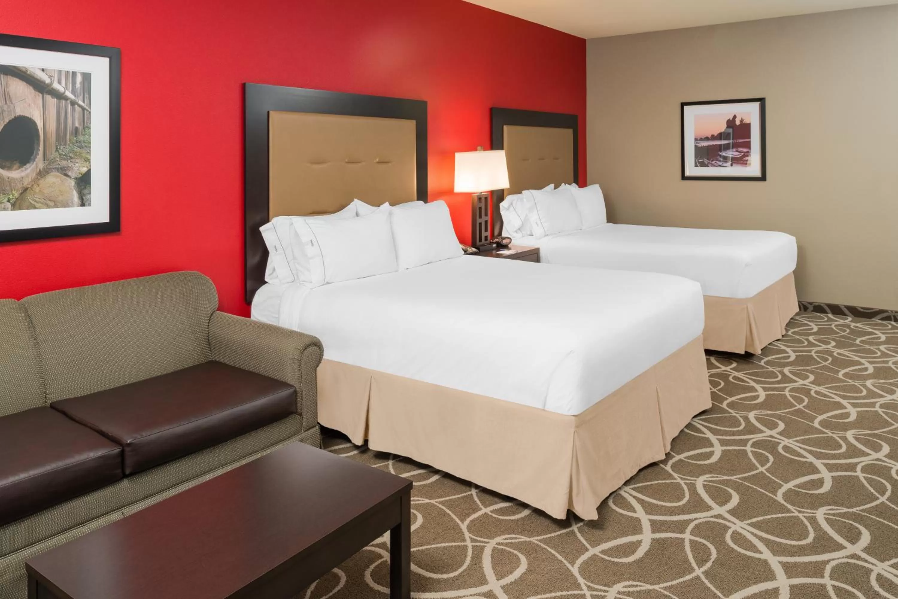 Room with Two Beds - Hearing Accessible - Non-Smoking in Holiday Inn Express Klamath - Redwood Ntl Pk Area by IHG
