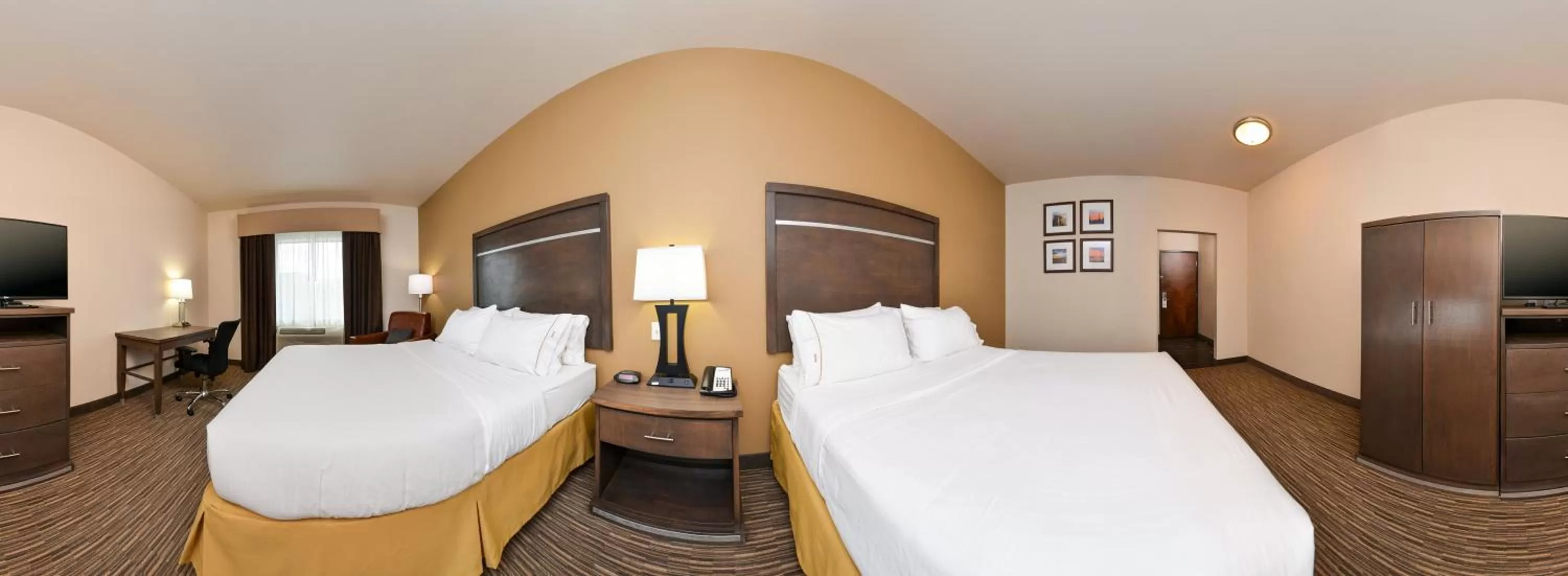 Queen Room with Two Queen Beds- Hearing Accessible Roll in Shower/Non-Smoking in Holiday Inn Express & Suites Globe by IHG