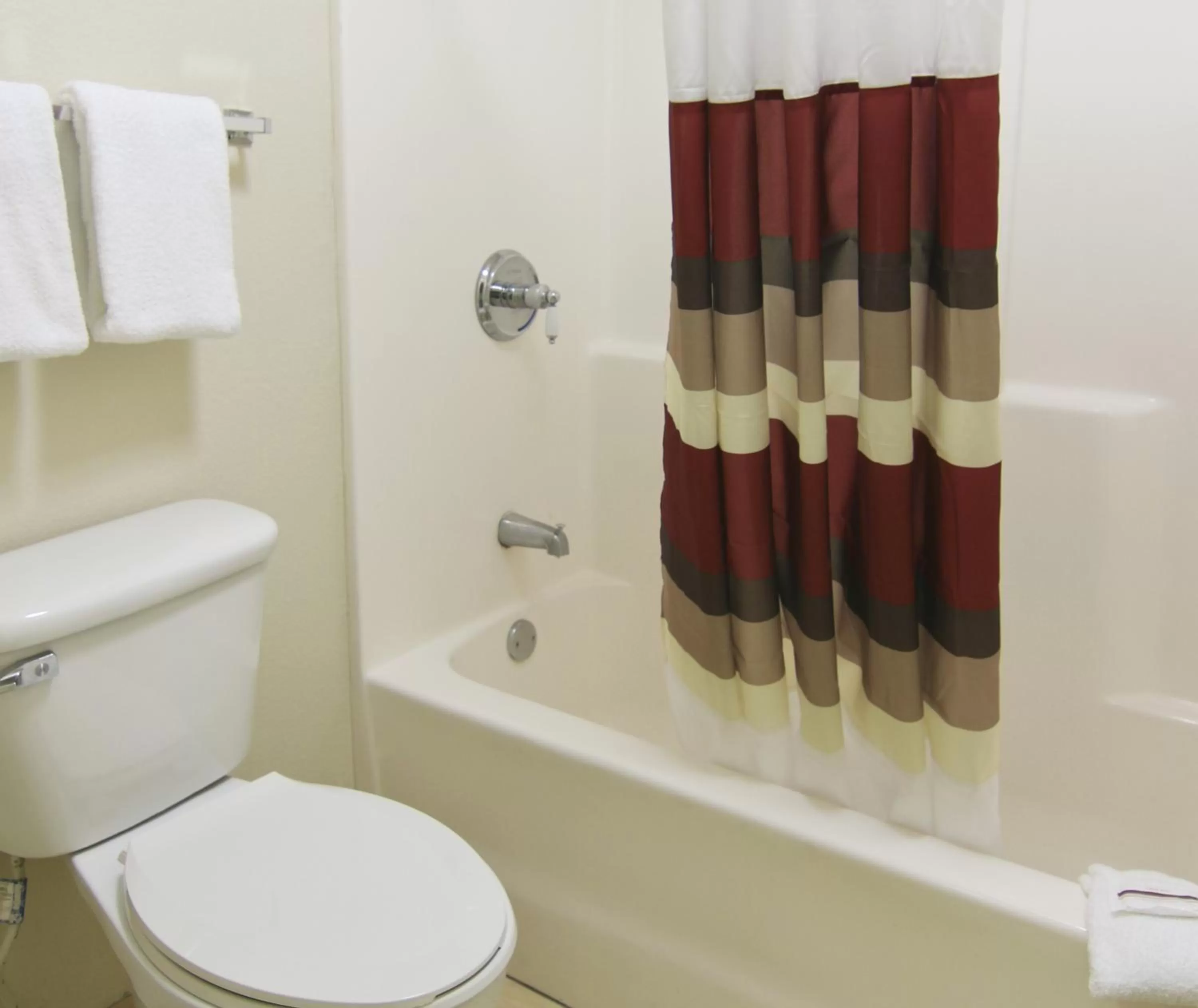 Deluxe King Room Smoke Free in Red Roof Inn & Conference Center Wichita Airport