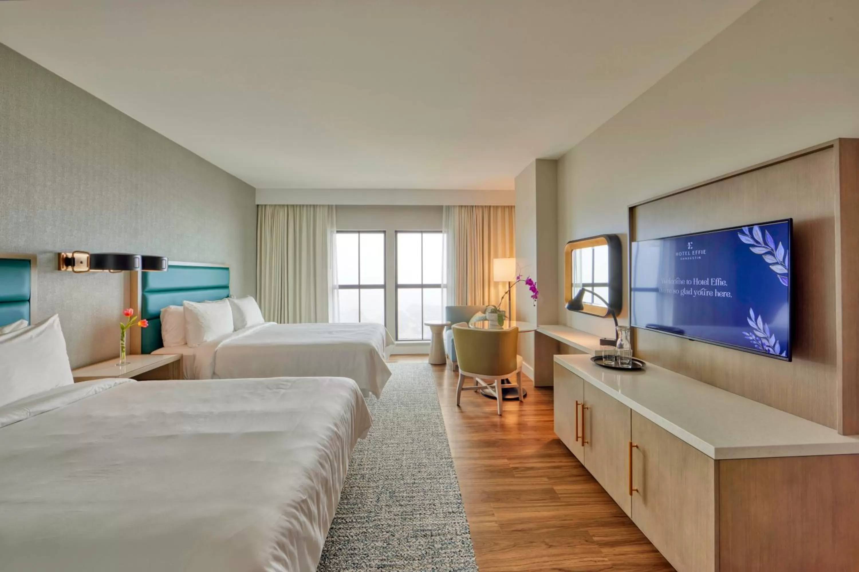 Executive Queen Suite Accessible with Tub in Hotel Effie Sandestin Resort, Autograph Collection