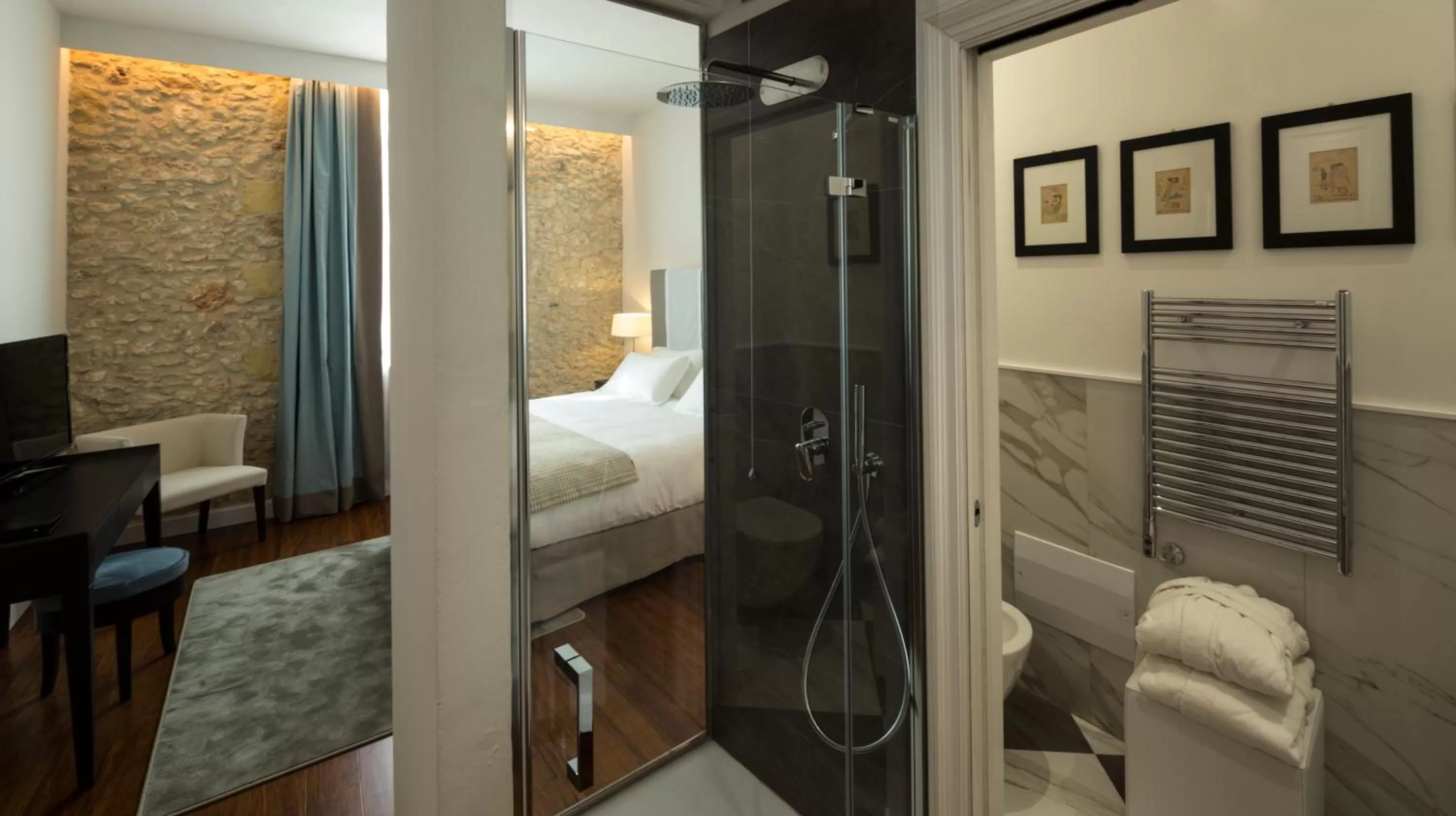 Deluxe Double or Twin Room in Hotel Villa Fanny