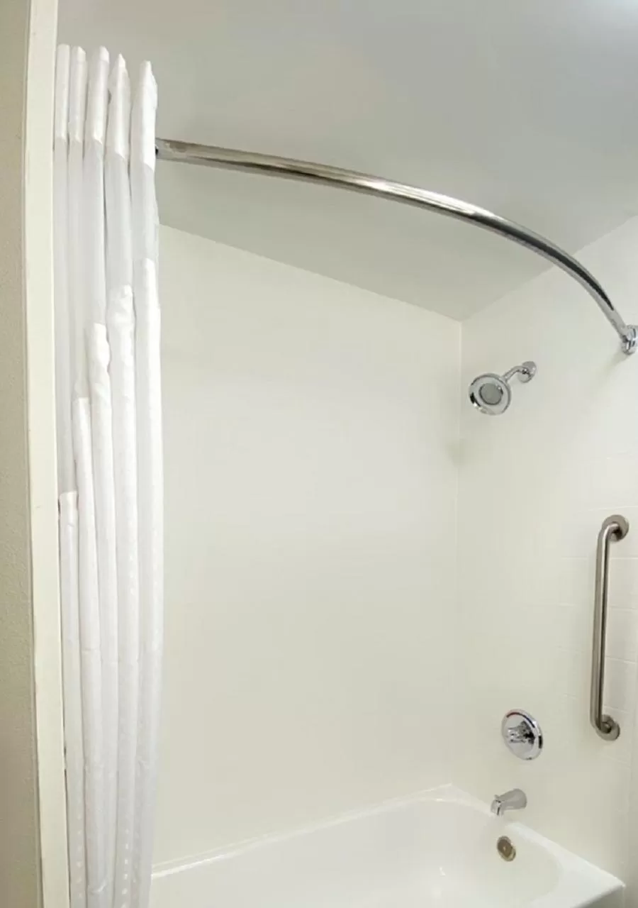 Standard King Room in Holiday Inn Express Quantico - Stafford by IHG