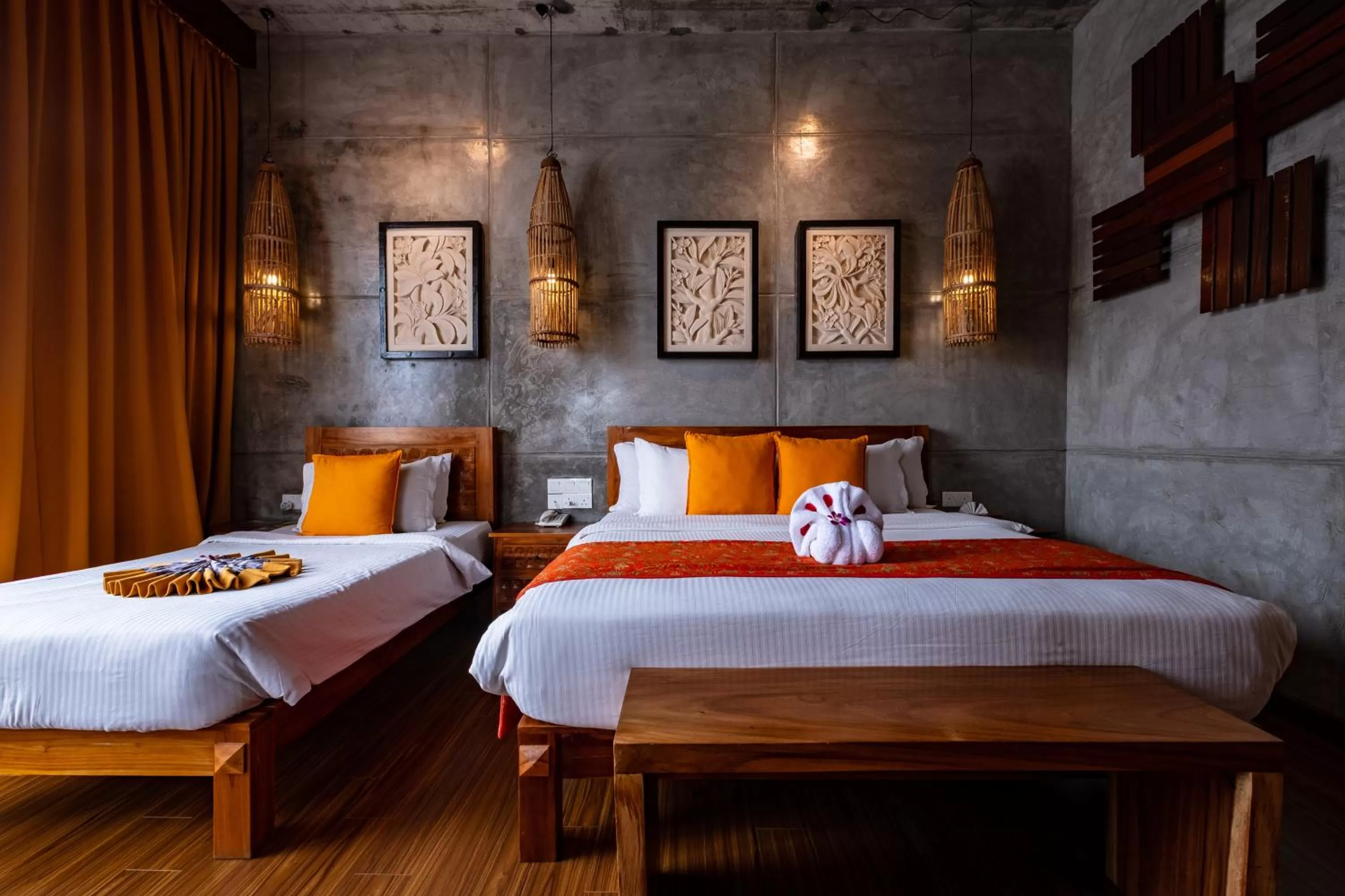 Deluxe Triple Room with City View and Bathtub in Ipoh Bali Hotel