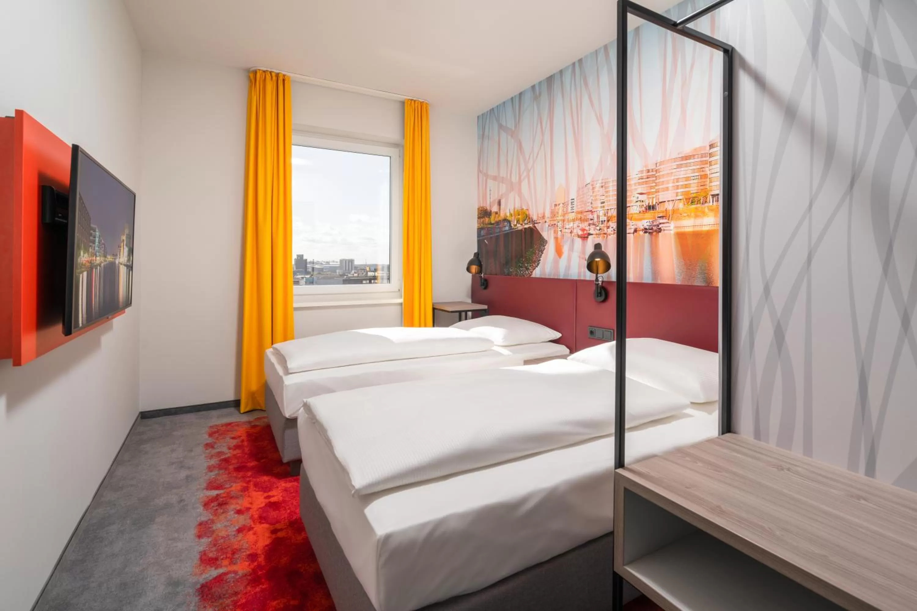 Twin Room in Campanile Duisburg City