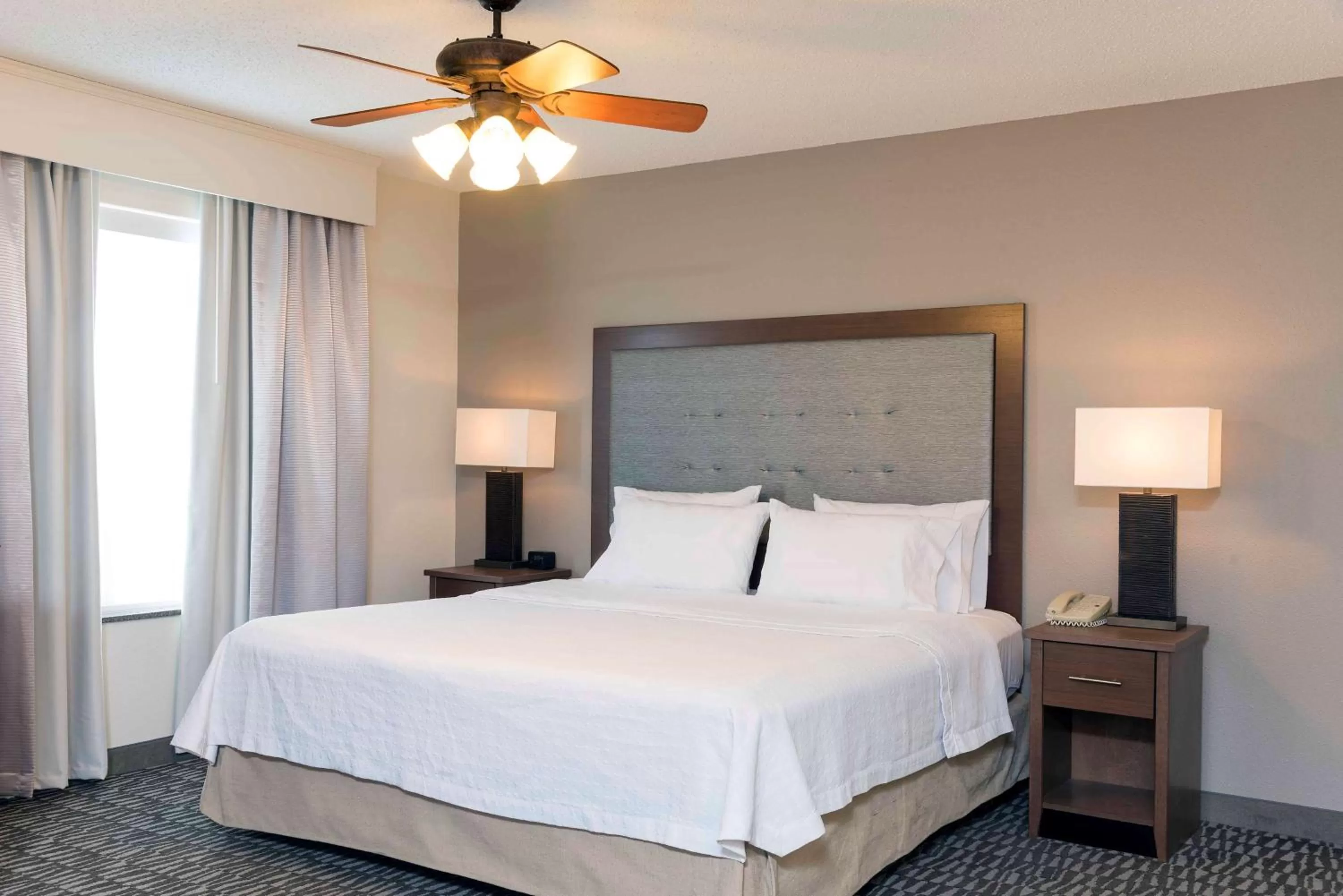 One-Bedroom King Suite - Disability Access in Homewood Suites by Hilton Indianapolis Airport / Plainfield