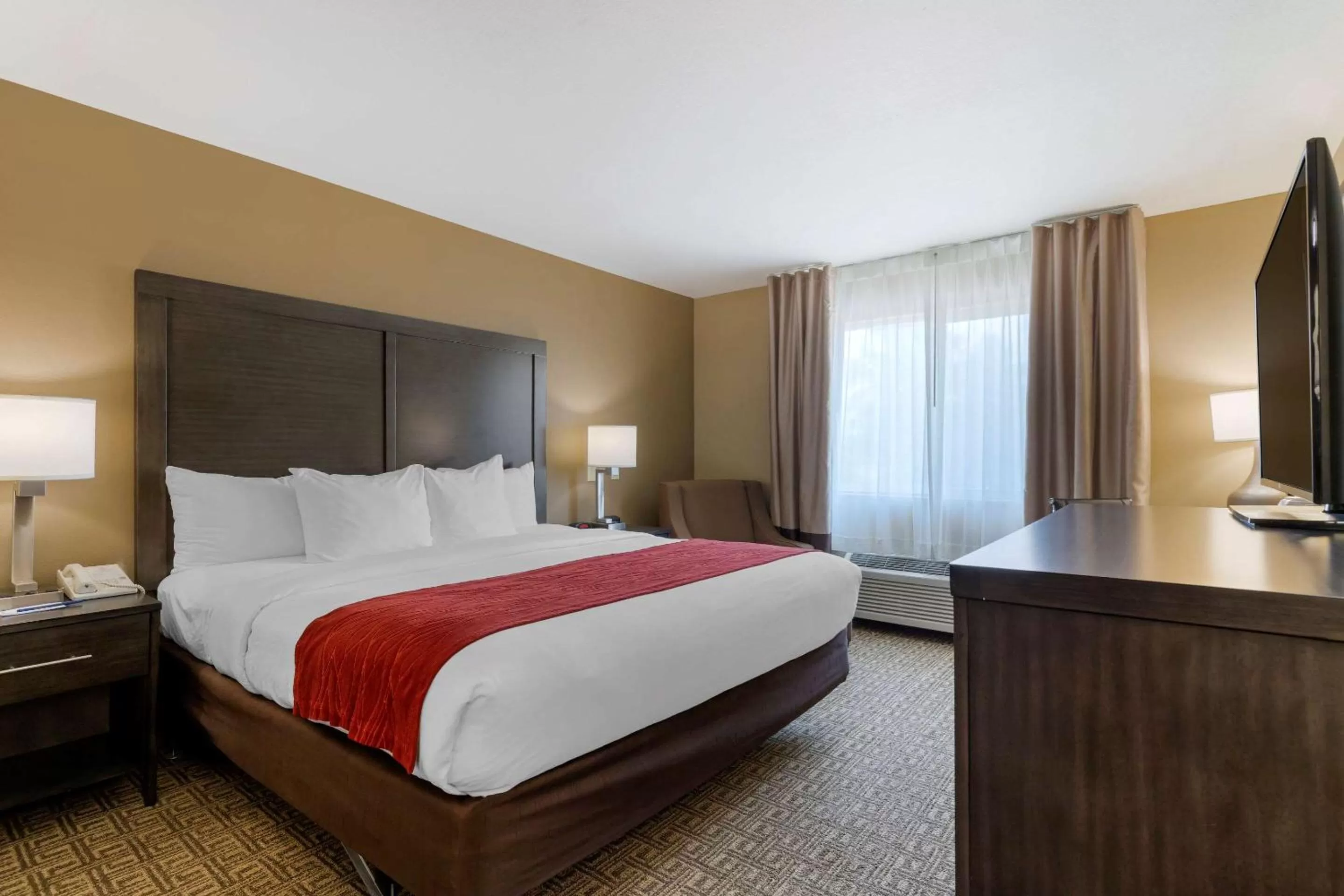 King Room - Accessible/Non-Smoking in Comfort Inn & Suites Ponca City near Marland Mansion