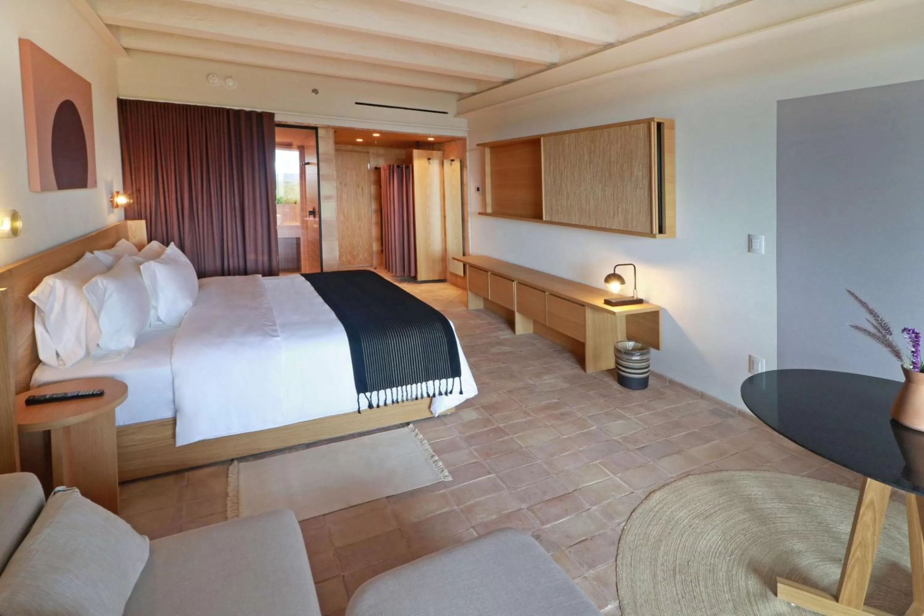 King Room in Albor San Miguel de Allende, Tapestry Collection by Hilton