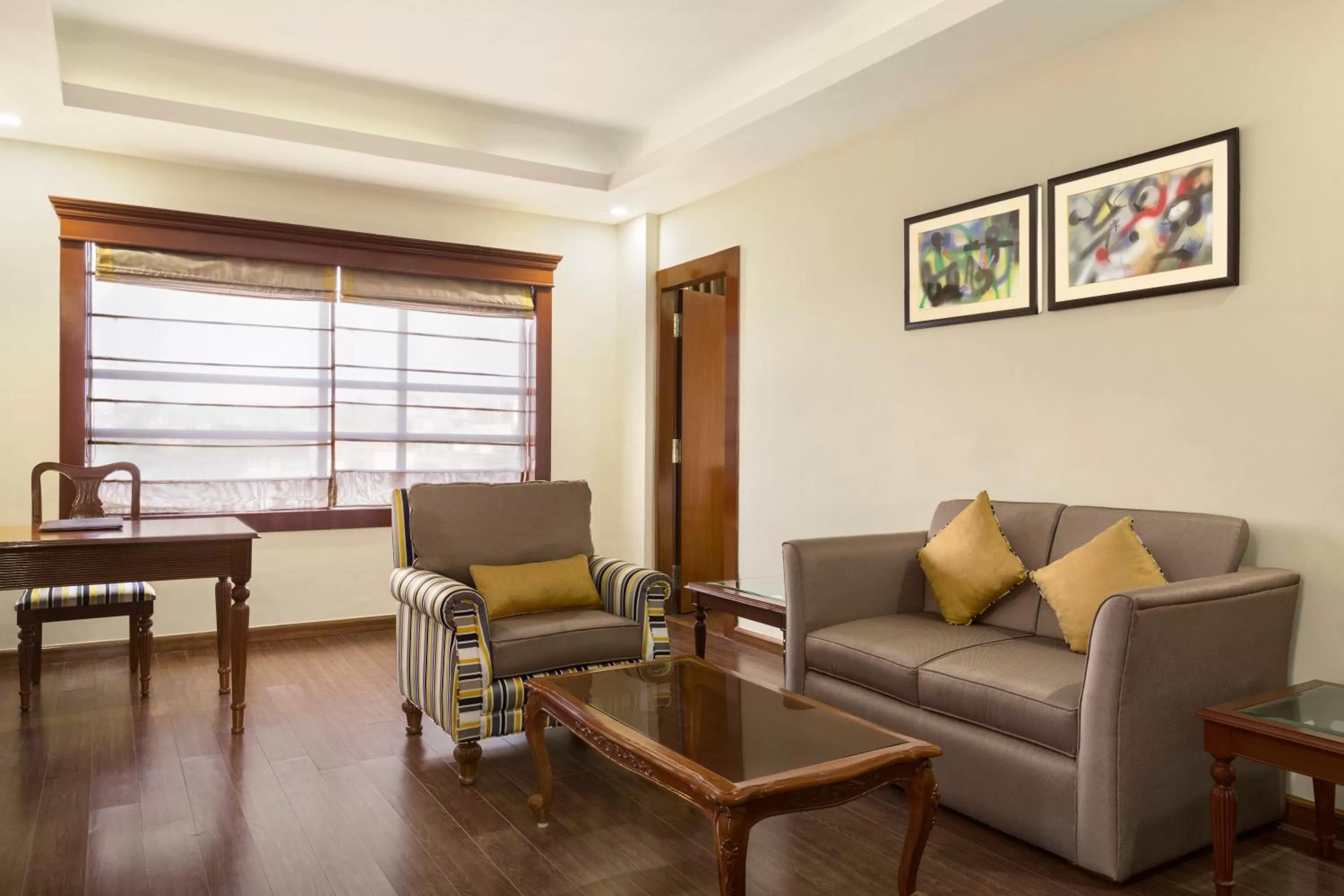 Twin Room Non-Smoking - Book & Unlock Exclusive Deals in Ramada Jamshedpur Bistupur