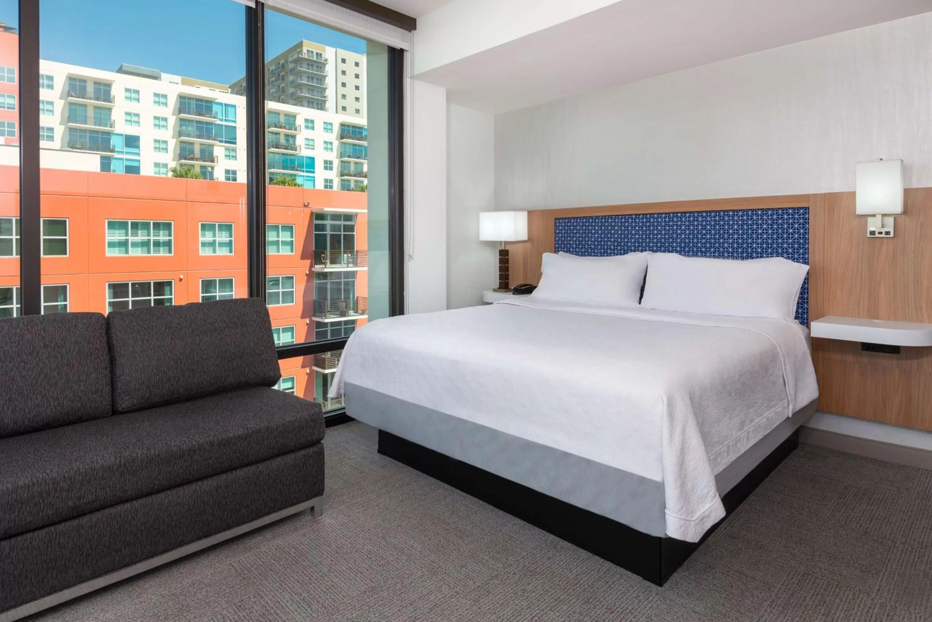 Corner King Room with City View - High Floor in Hampton Inn Tampa Downtown Channel District