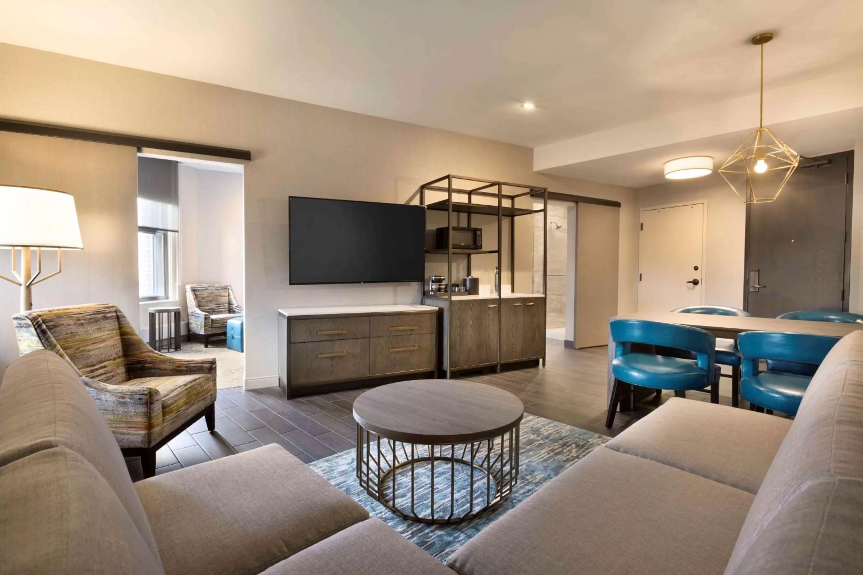 King Corner Suite - Hearing Accessible in Embassy Suites By Hilton Minneapolis Downtown Hotel