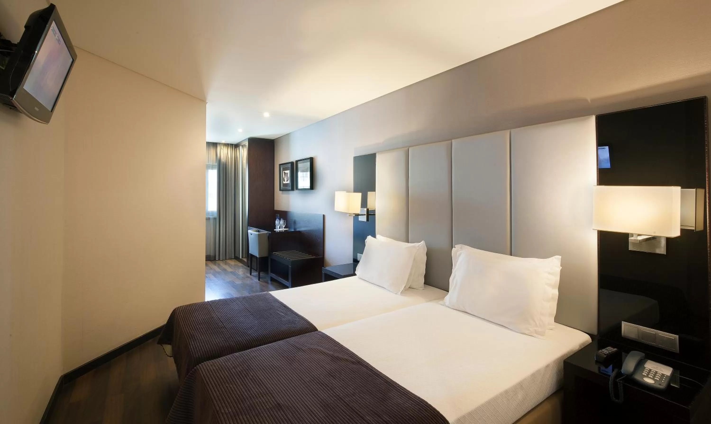 Standard Twin Room in TURIM Luxe Hotel