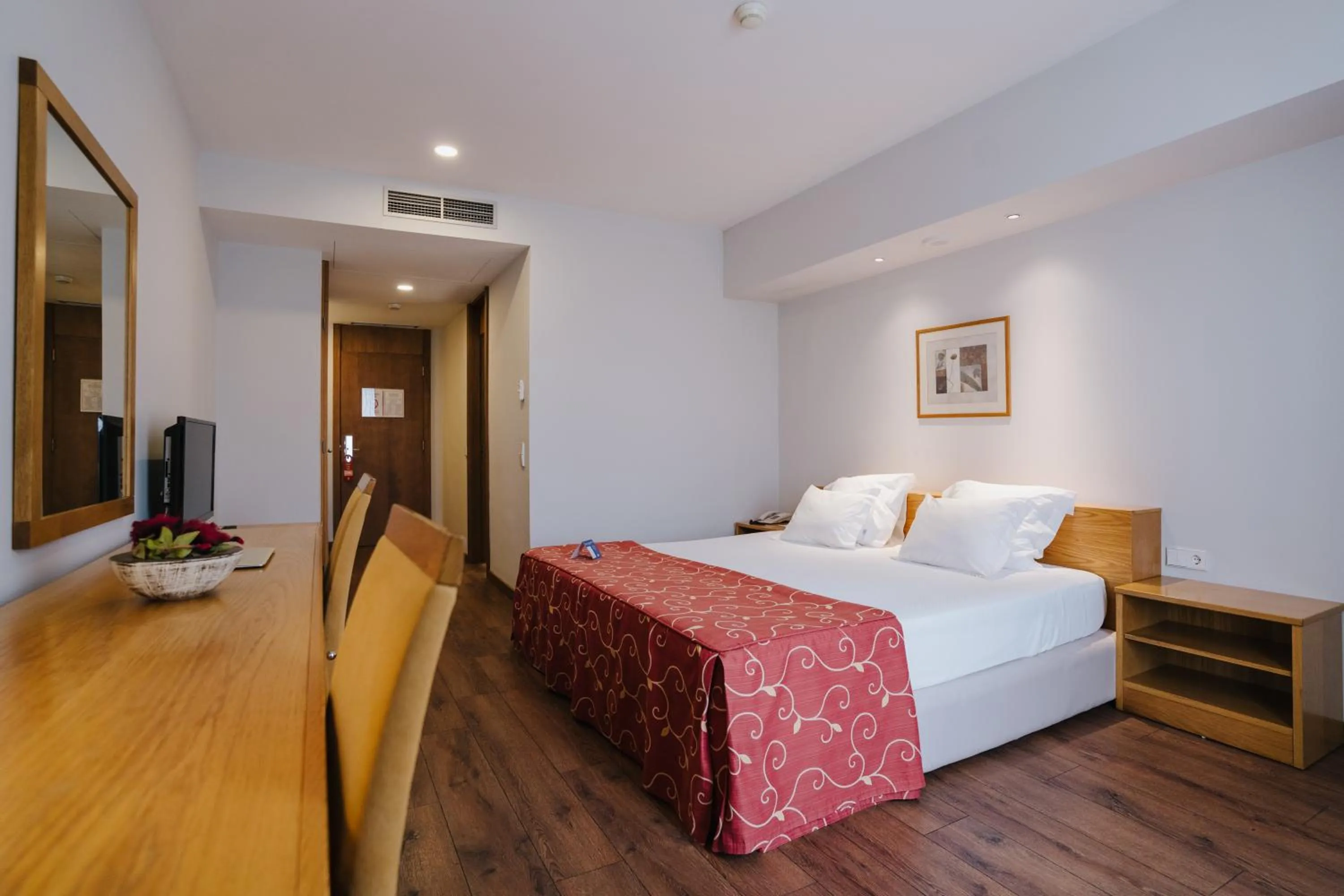 Superior Double or Twin Room in Hotel Premium Porto Maia