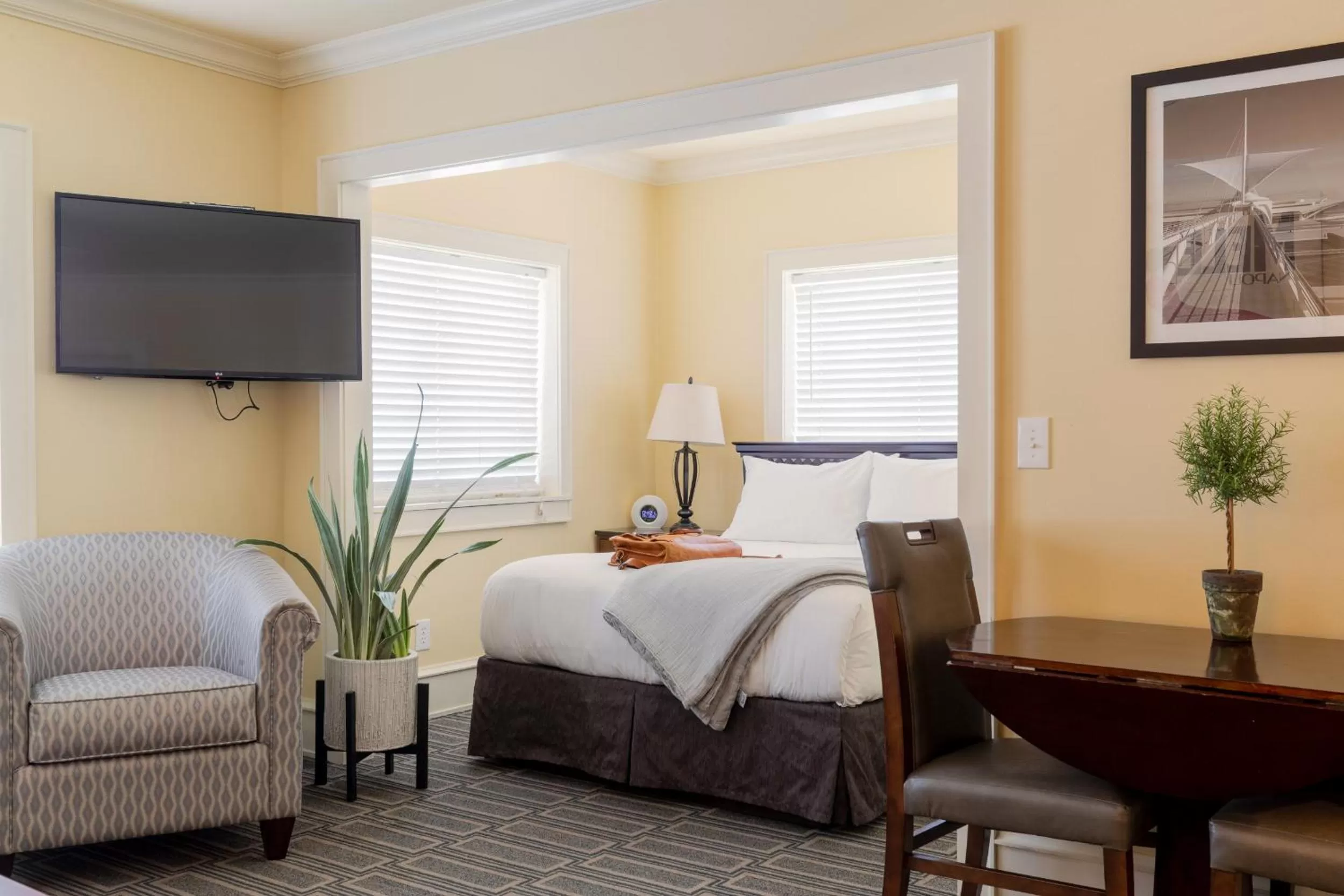 The Plaza Hotel - Milwaukee