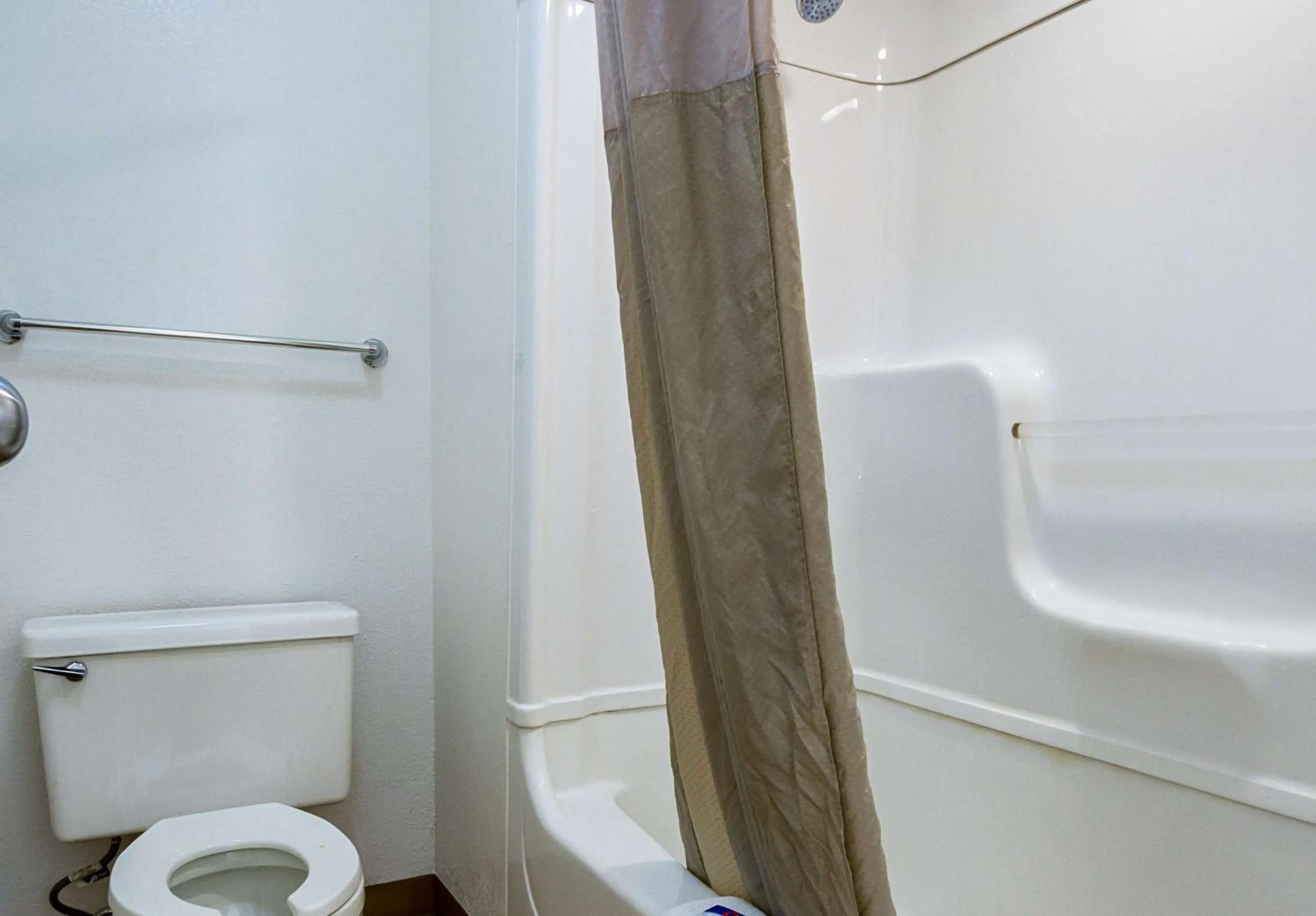 Deluxe Quadruple Room in Motel 6 Mesa North