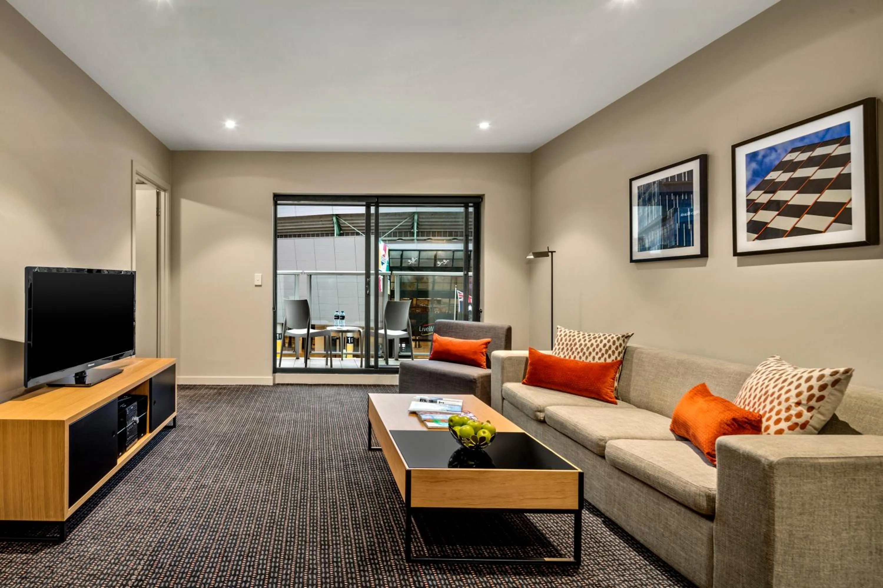 One-Bedroom Executive Apartment in Quest Docklands