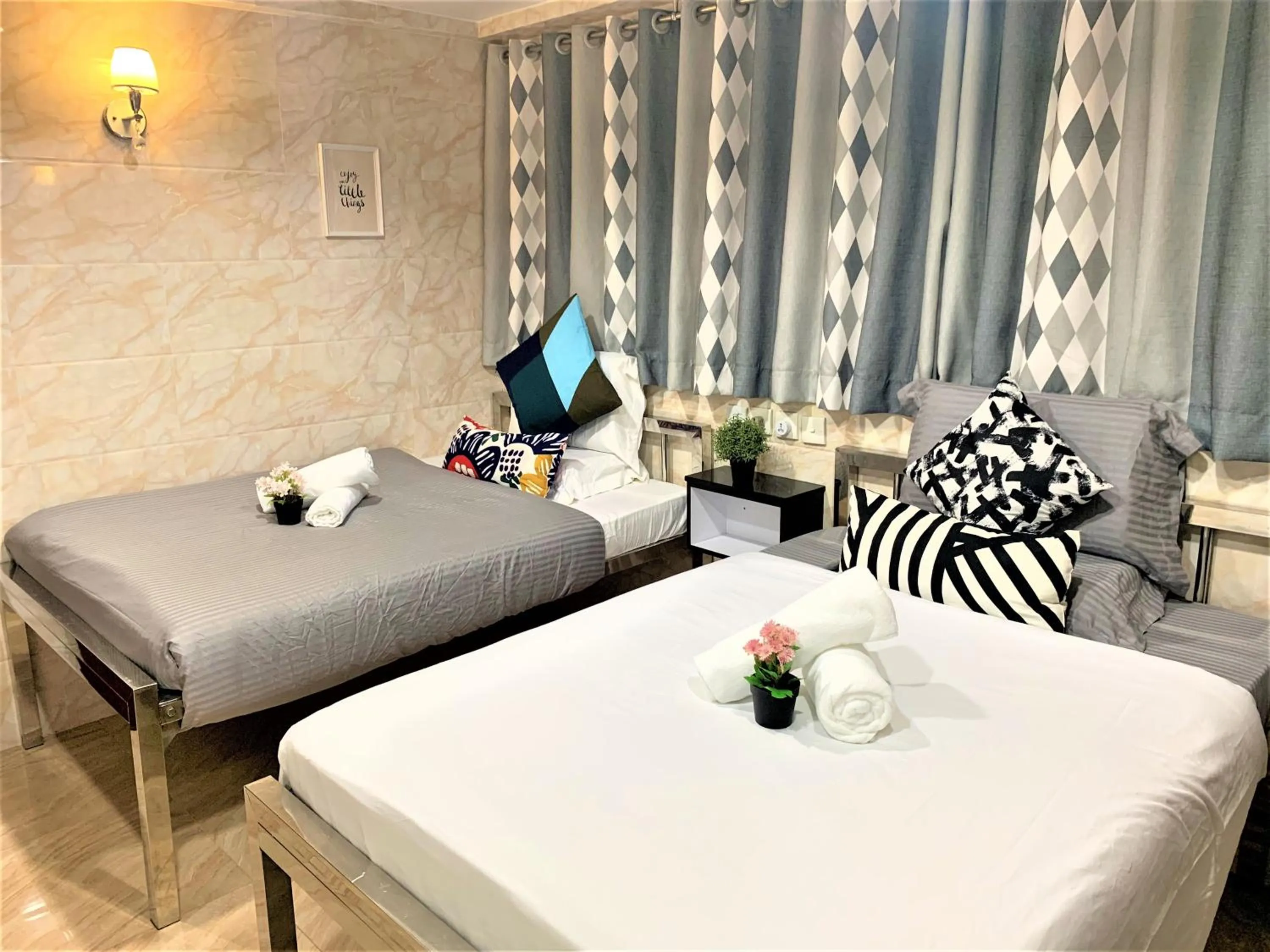 Deluxe Family Suite in Super Guest House