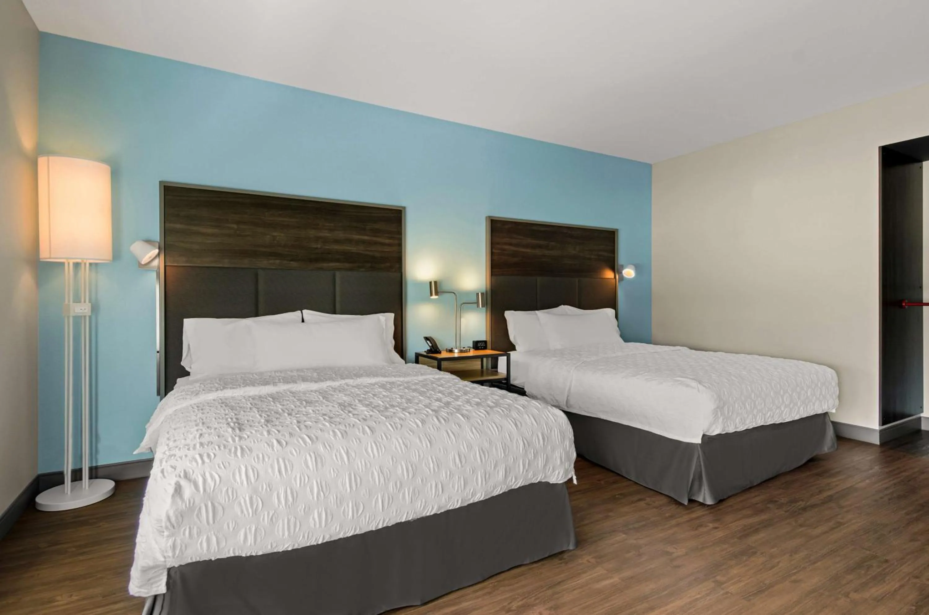 Queen Room with Two Queen Beds - Mobility Access in Tru By Hilton Christiansburg