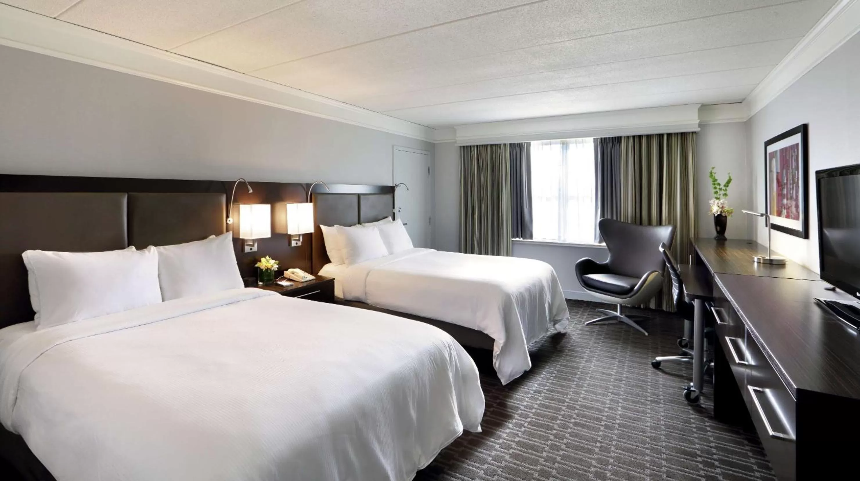 Double Room with Two Double Beds in Hilton Mystic