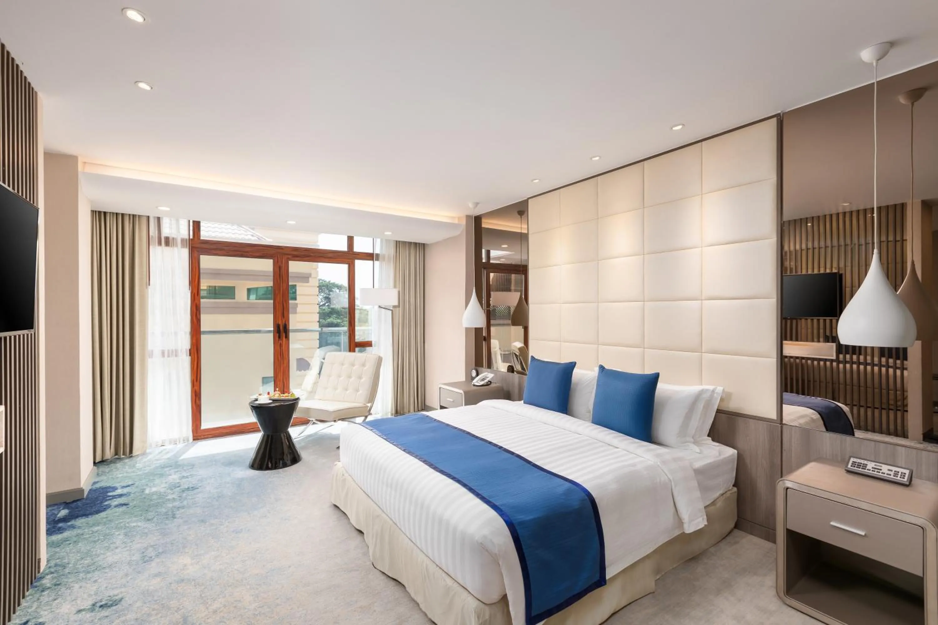 Balcony Suite in Grand Palace Hotel