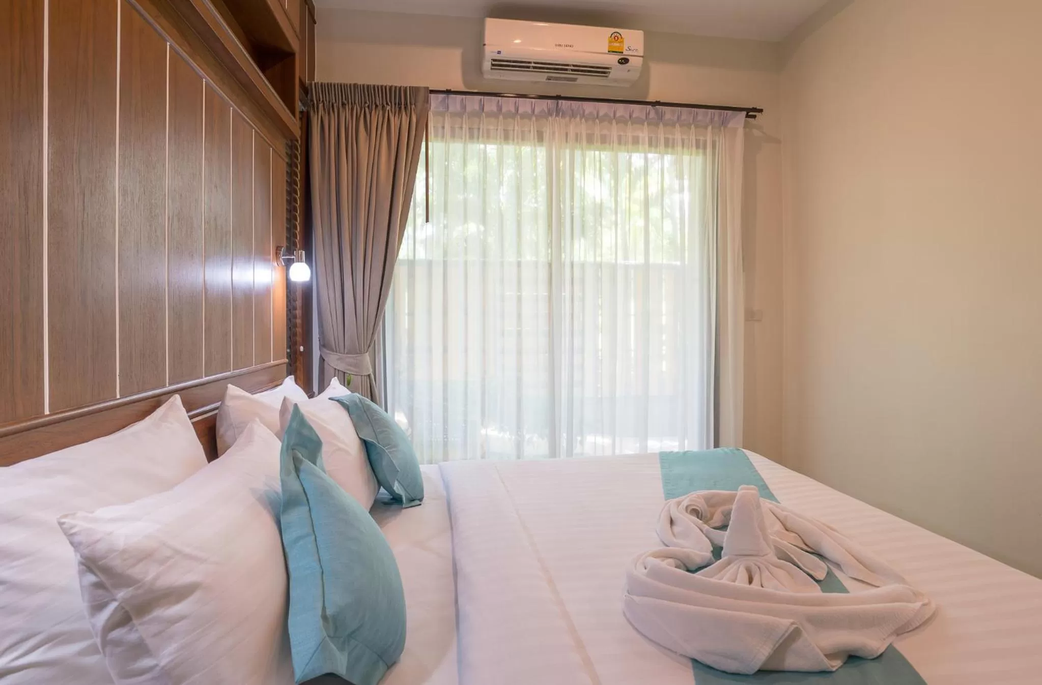 One-Bedroom Villa in The Scene Cliff View Villas