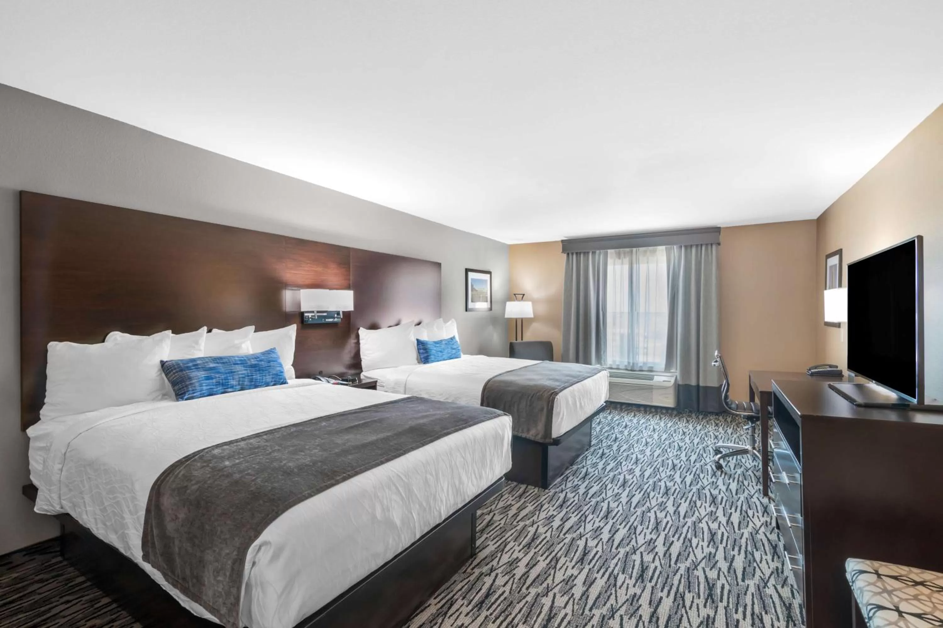 Queen Room with Two Queen Beds - Disability Access/Bath Tub in Best Western Plus Denton Inn & Suites