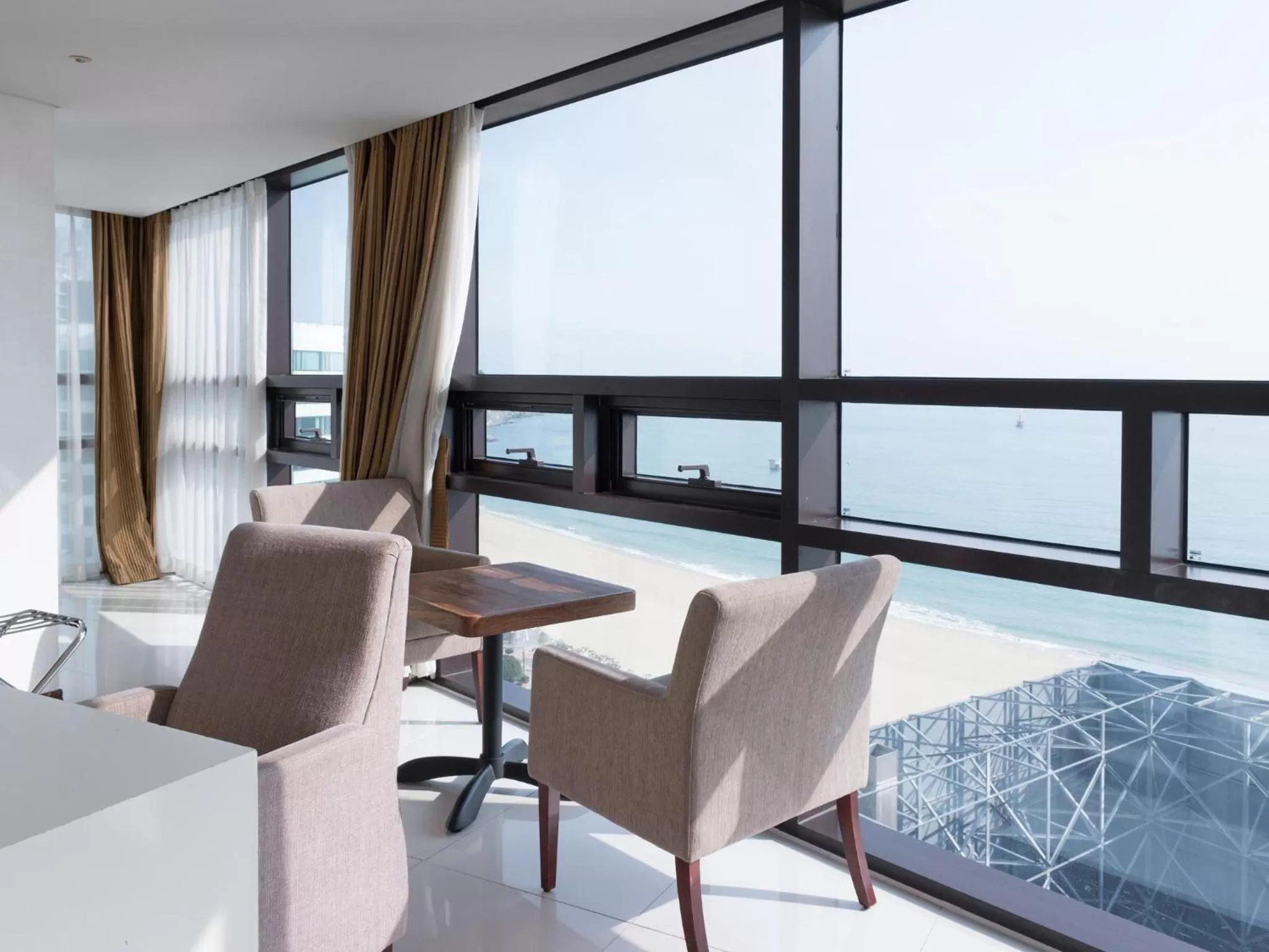 Royal Suite in Sunset Hotel