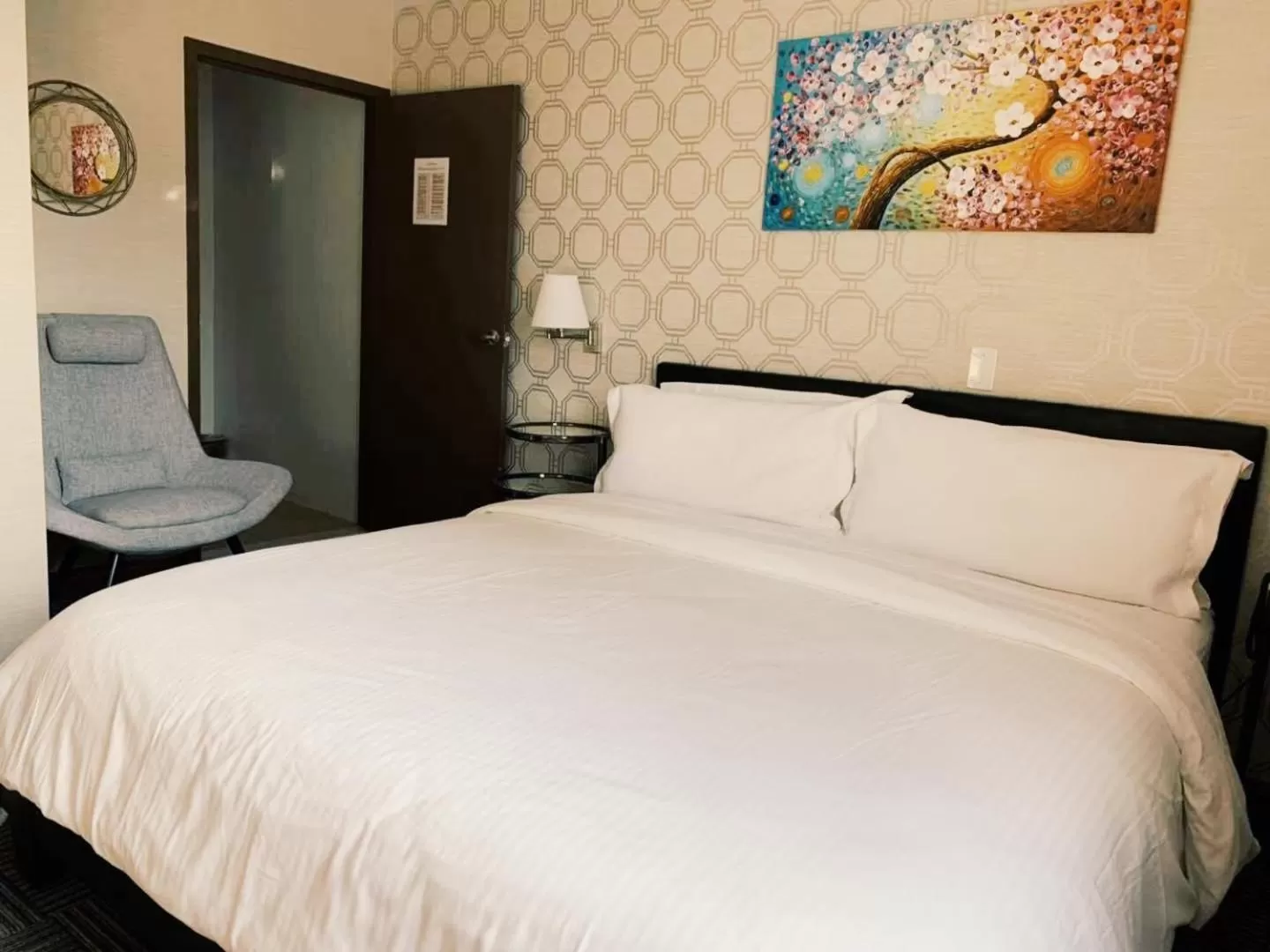 Standard King Room in Hotel Mimosa