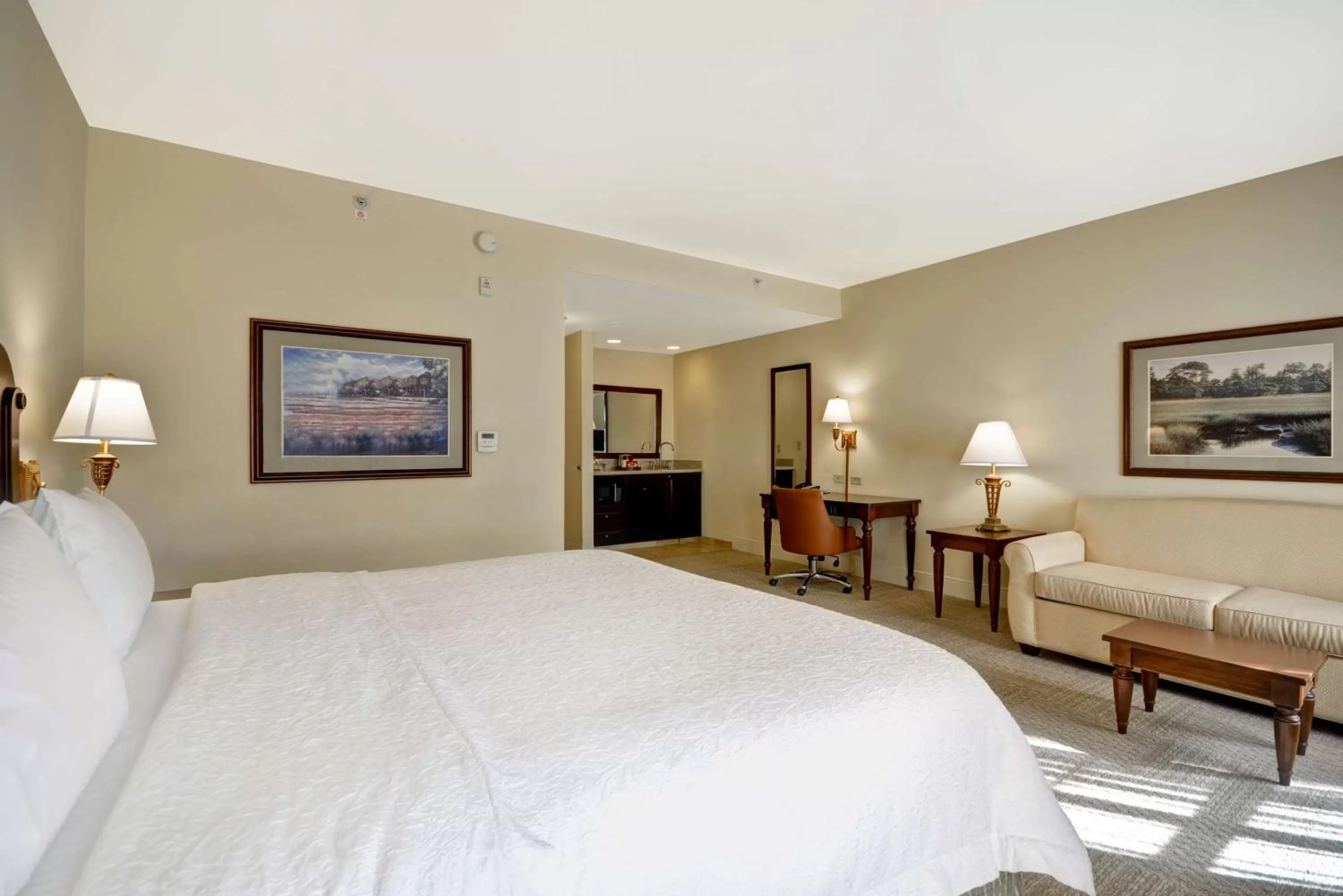 King Studio Suite with Sofa Bed - Non-Smoking in Hampton Inn & Suites Savannah Historic District