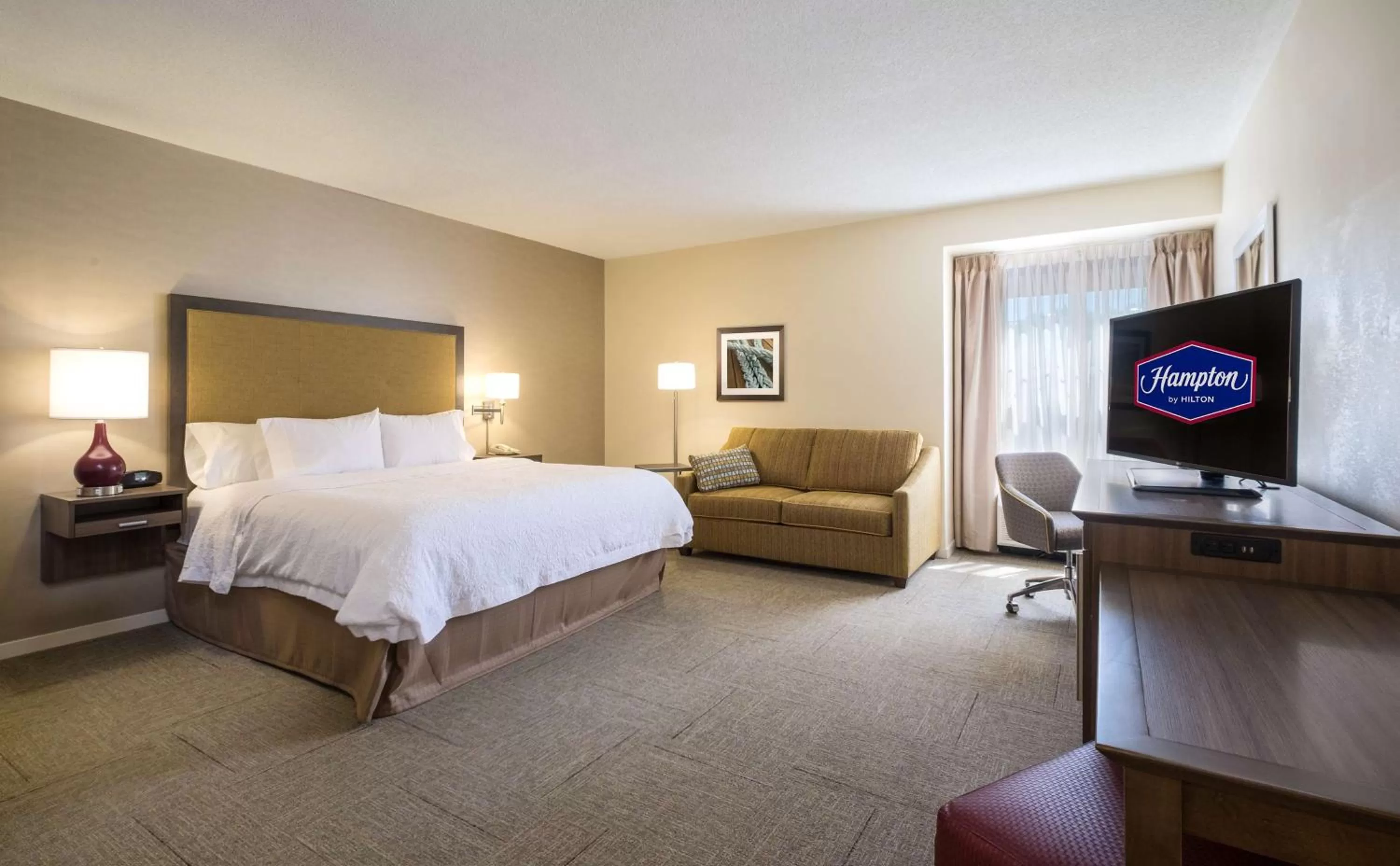 King Studio Suite with Kitchenette - Non-Smoking in Hampton Inn Waterville