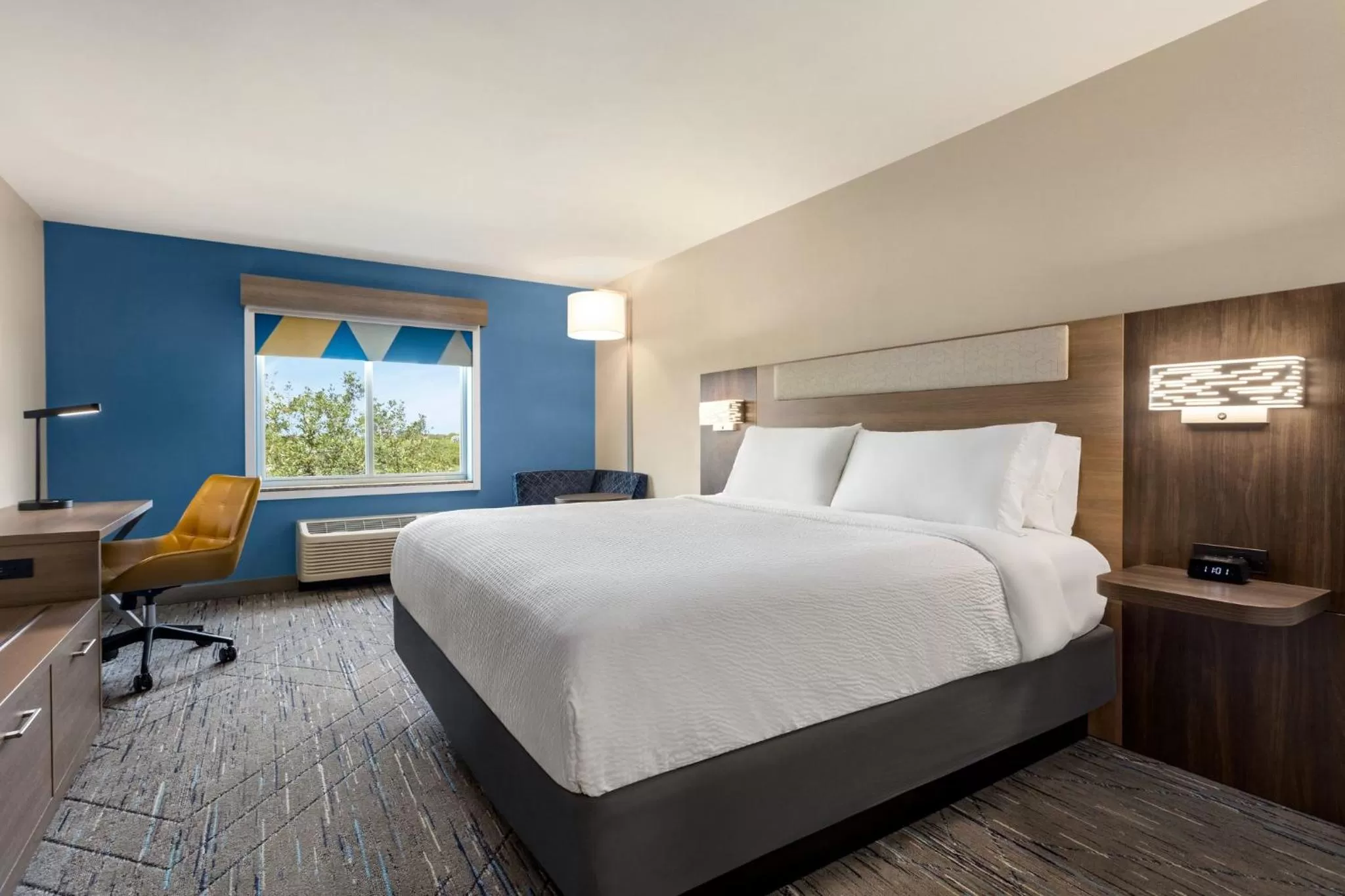 Standard King Room in Holiday Inn Express Hotel & Suites Fort Pierce West by IHG