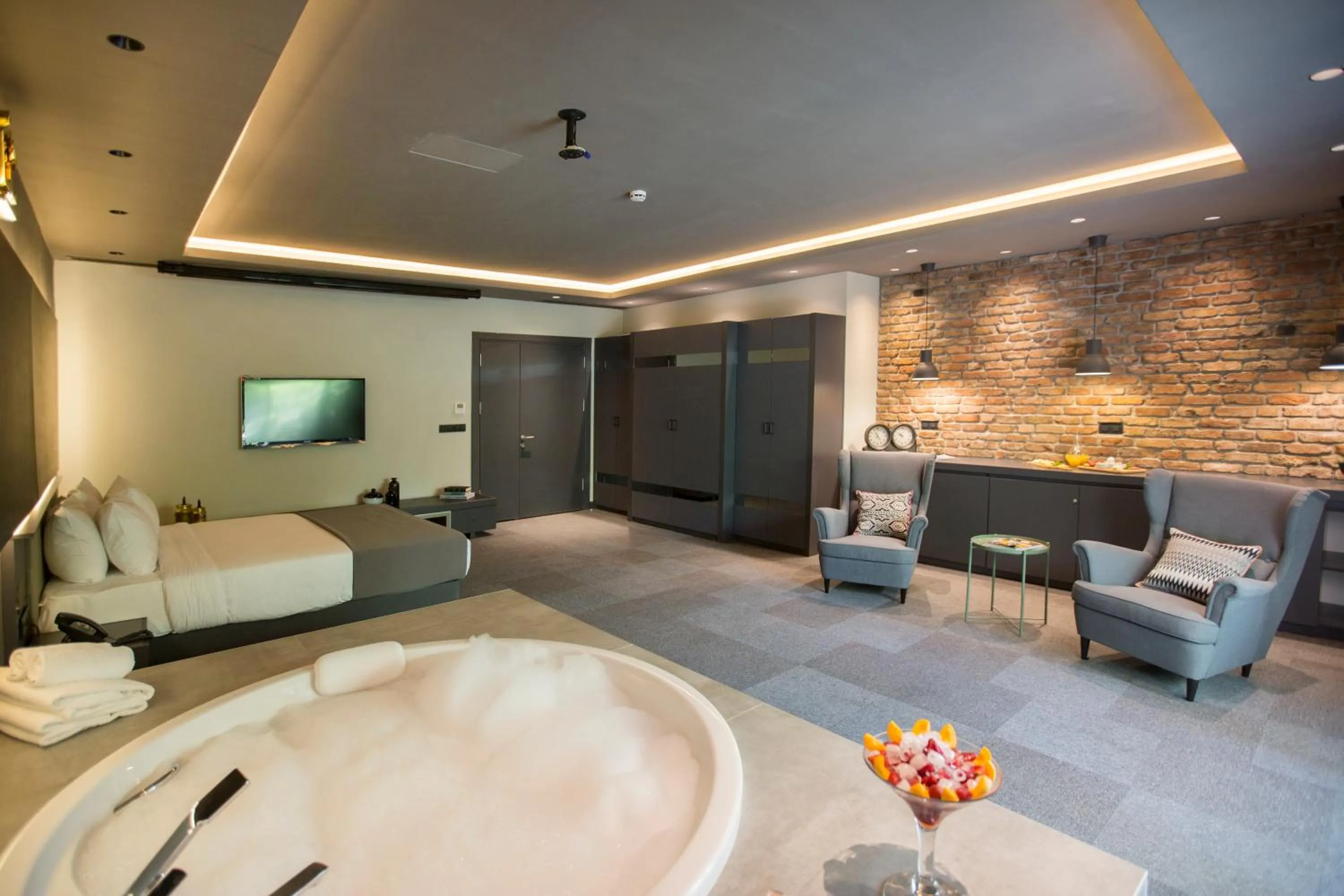 Jacuzzi Suite with Terrace in Cityloft 24