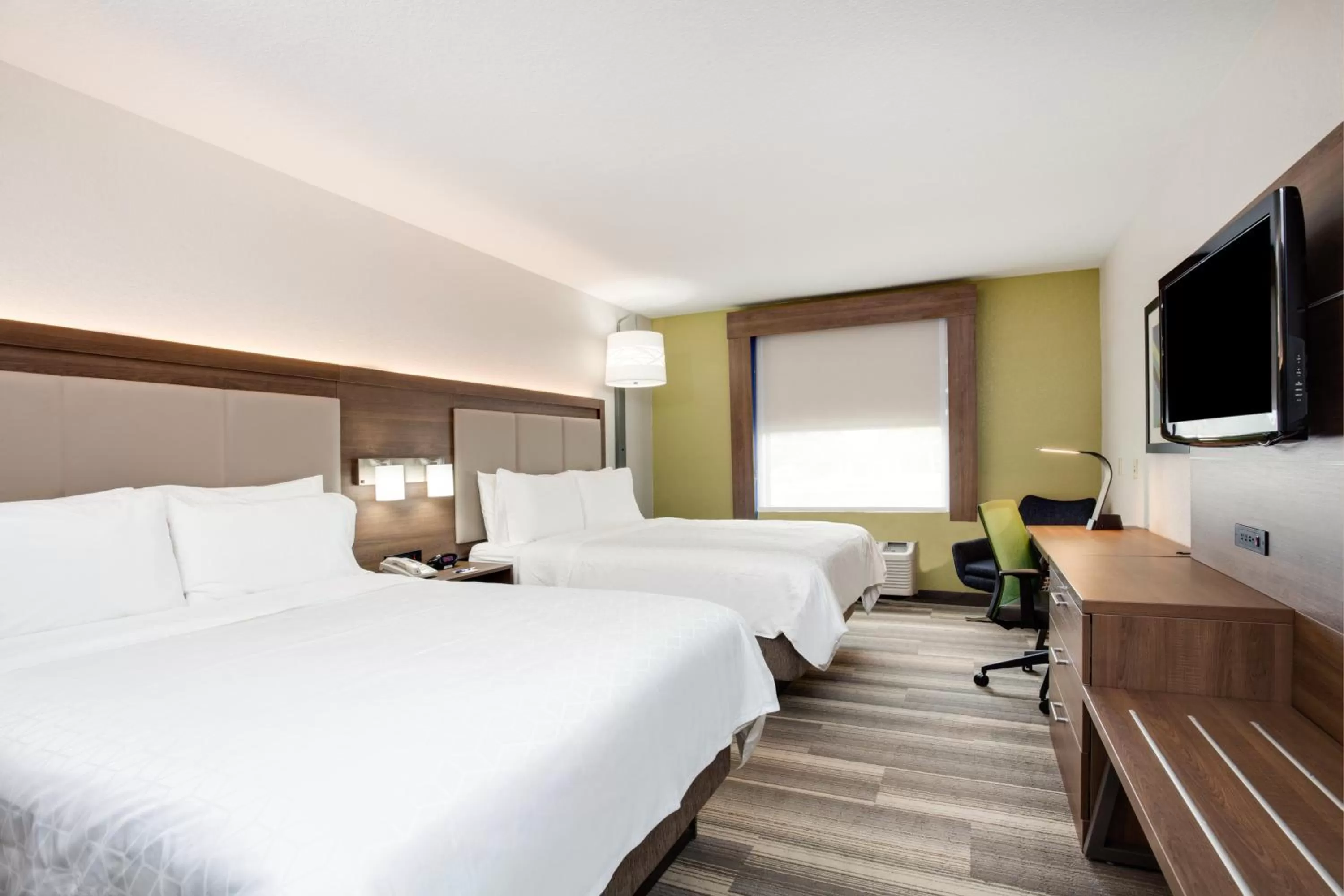 Queen Room with Two Queen Beds - Hearing Accessible in Holiday Inn Express Hotel & Suites Clewiston by IHG