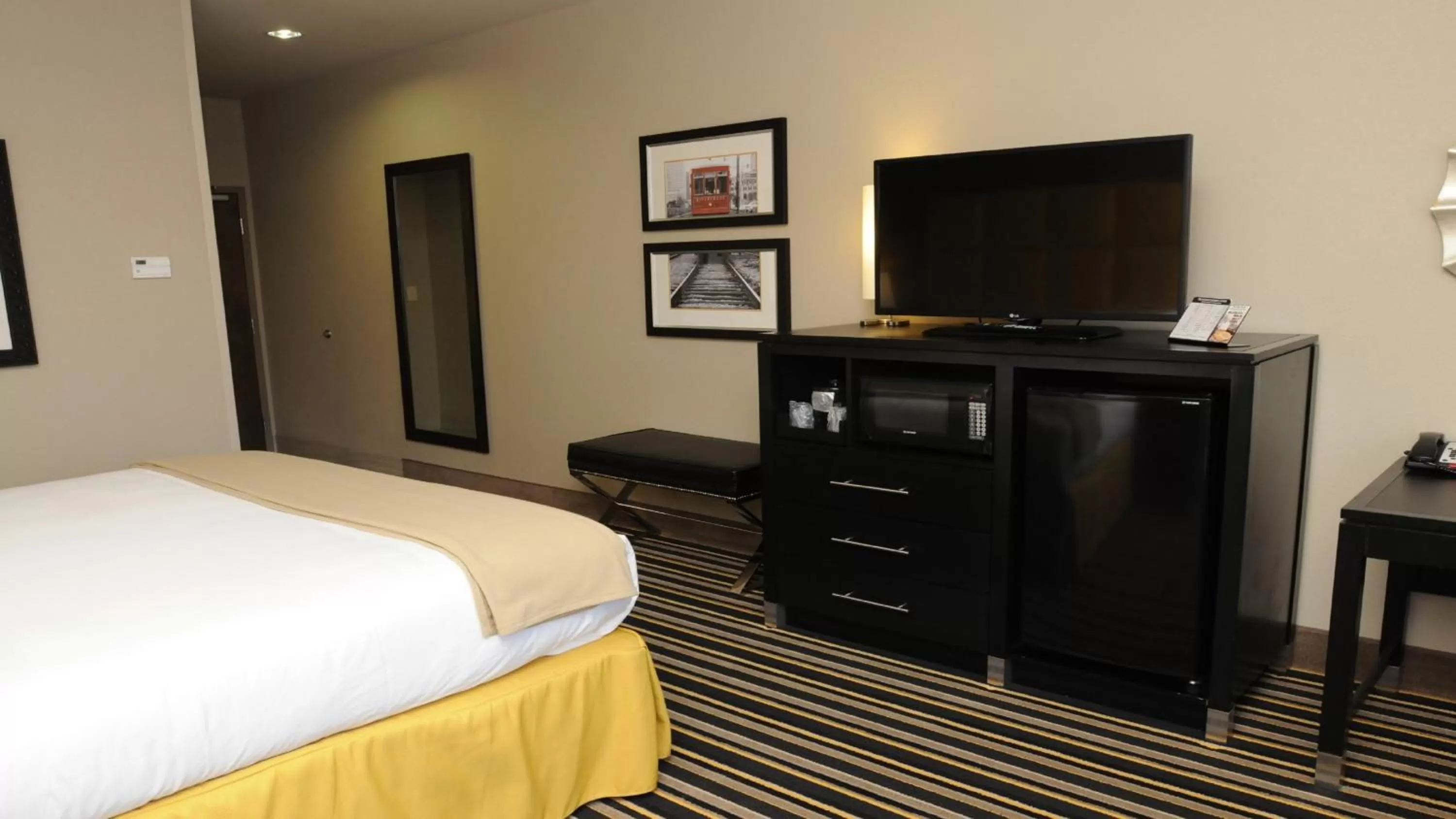 Standard Room in Holiday Inn Express Covington-Madisonville by IHG