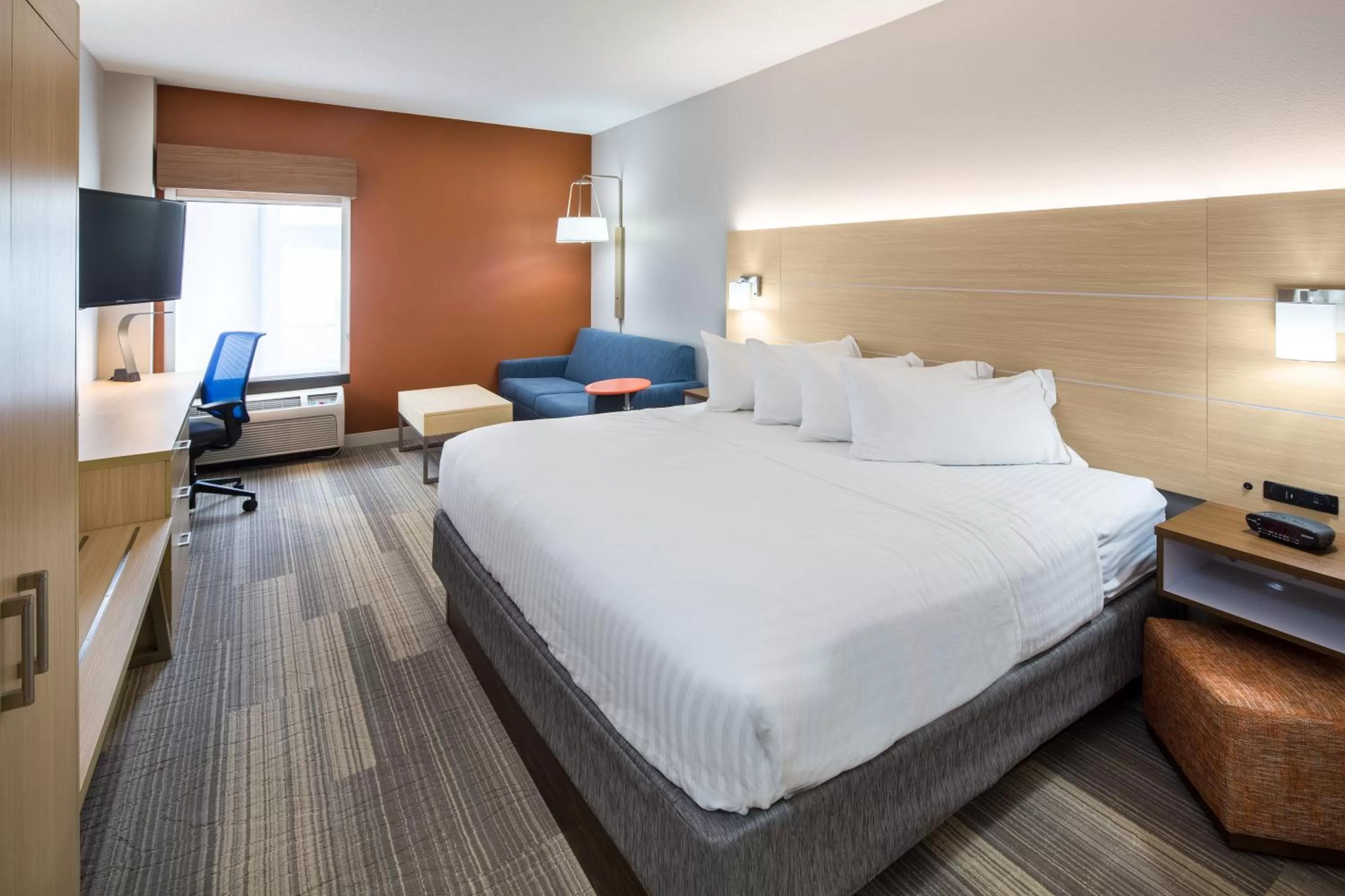 Standard Room in Holiday Inn Express Cedar Rapids - Collins Road by IHG