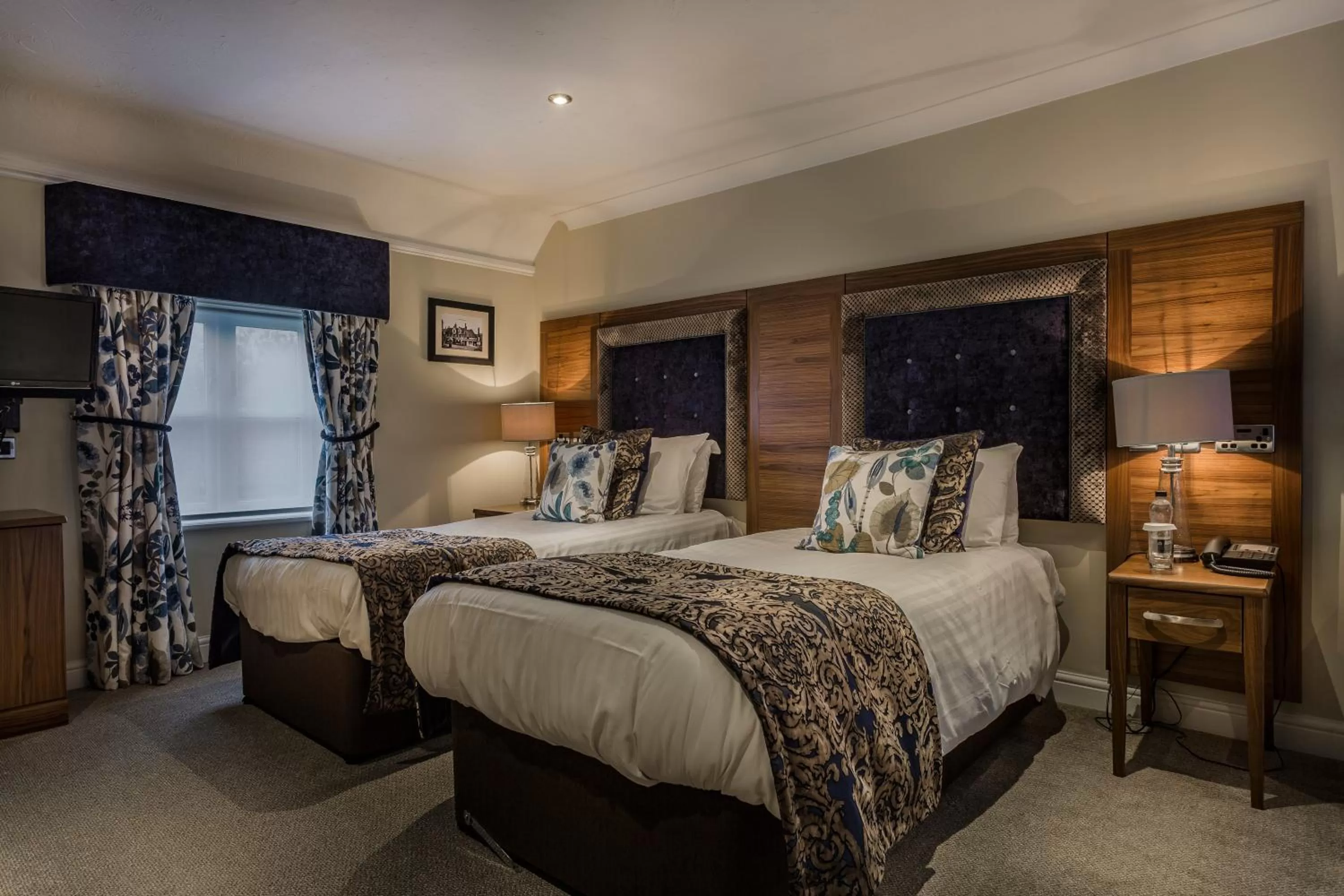Classic Twin Room in The Admiral Rodney Hotel, Horncastle, Lincolnshire - The Coaching Inn Group