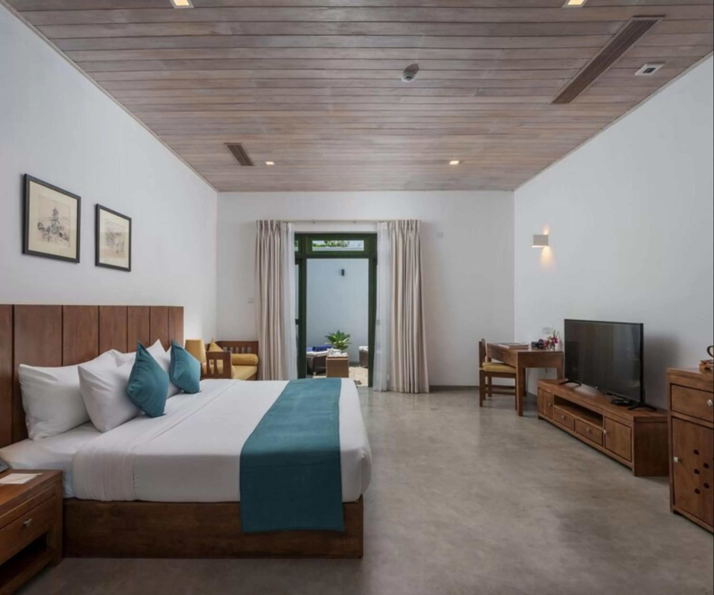 King Room in Regenta Arie Lagoon Negombo