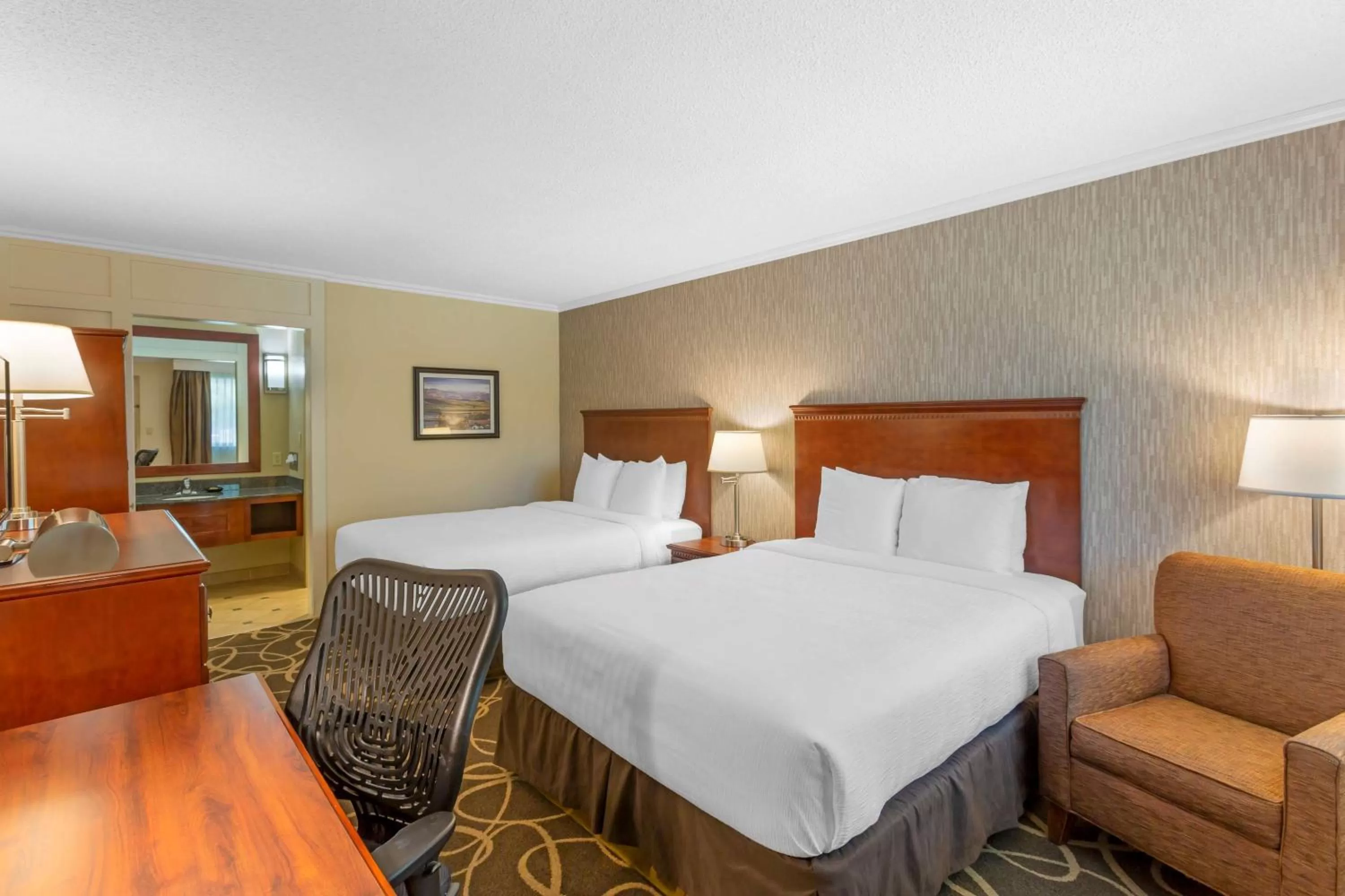 Queen Room with Two Queen Beds - Courtyard View in Best Western Plus Burley Inn & Convention Center