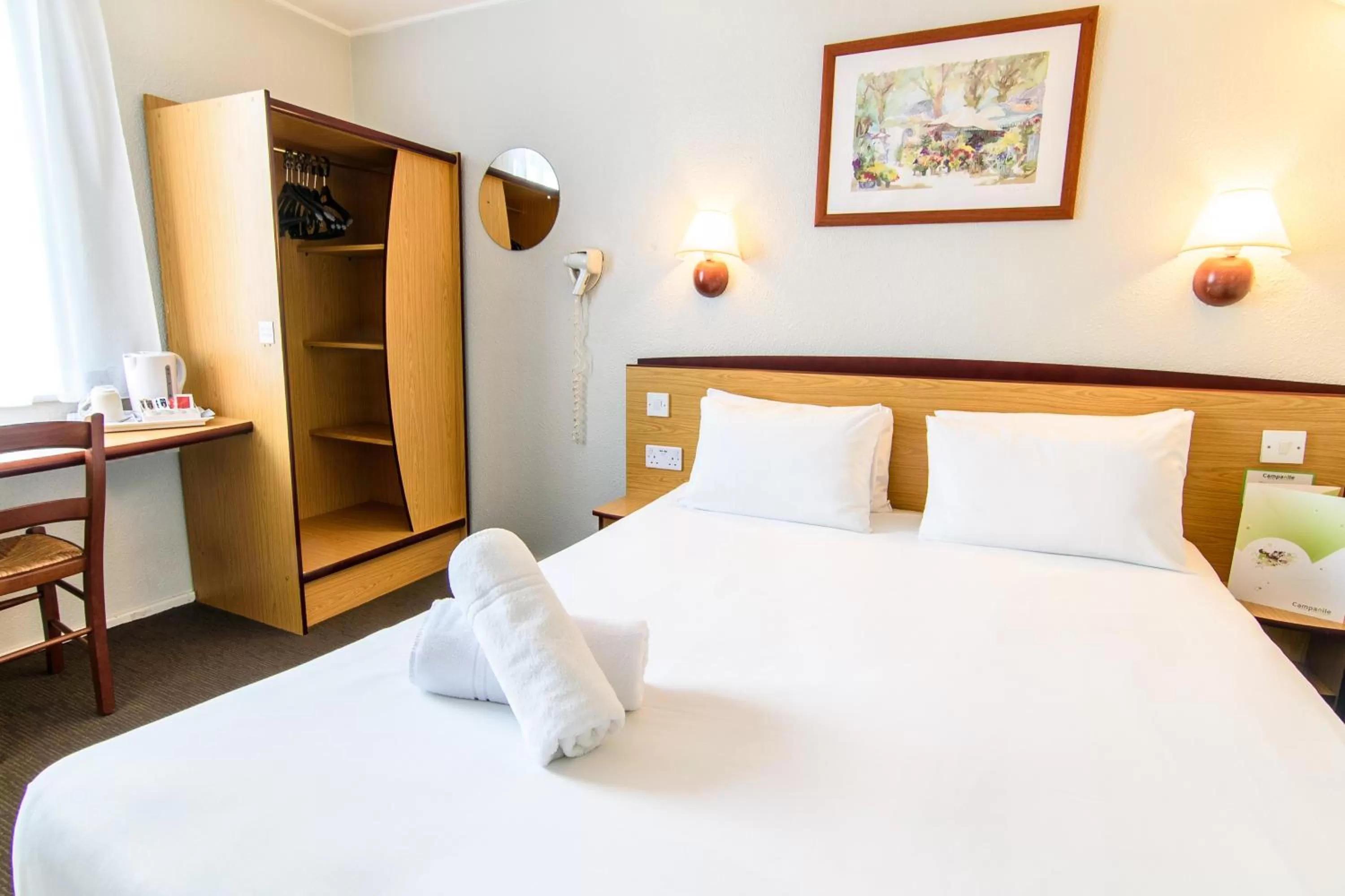 Double Room in Campanile Manchester