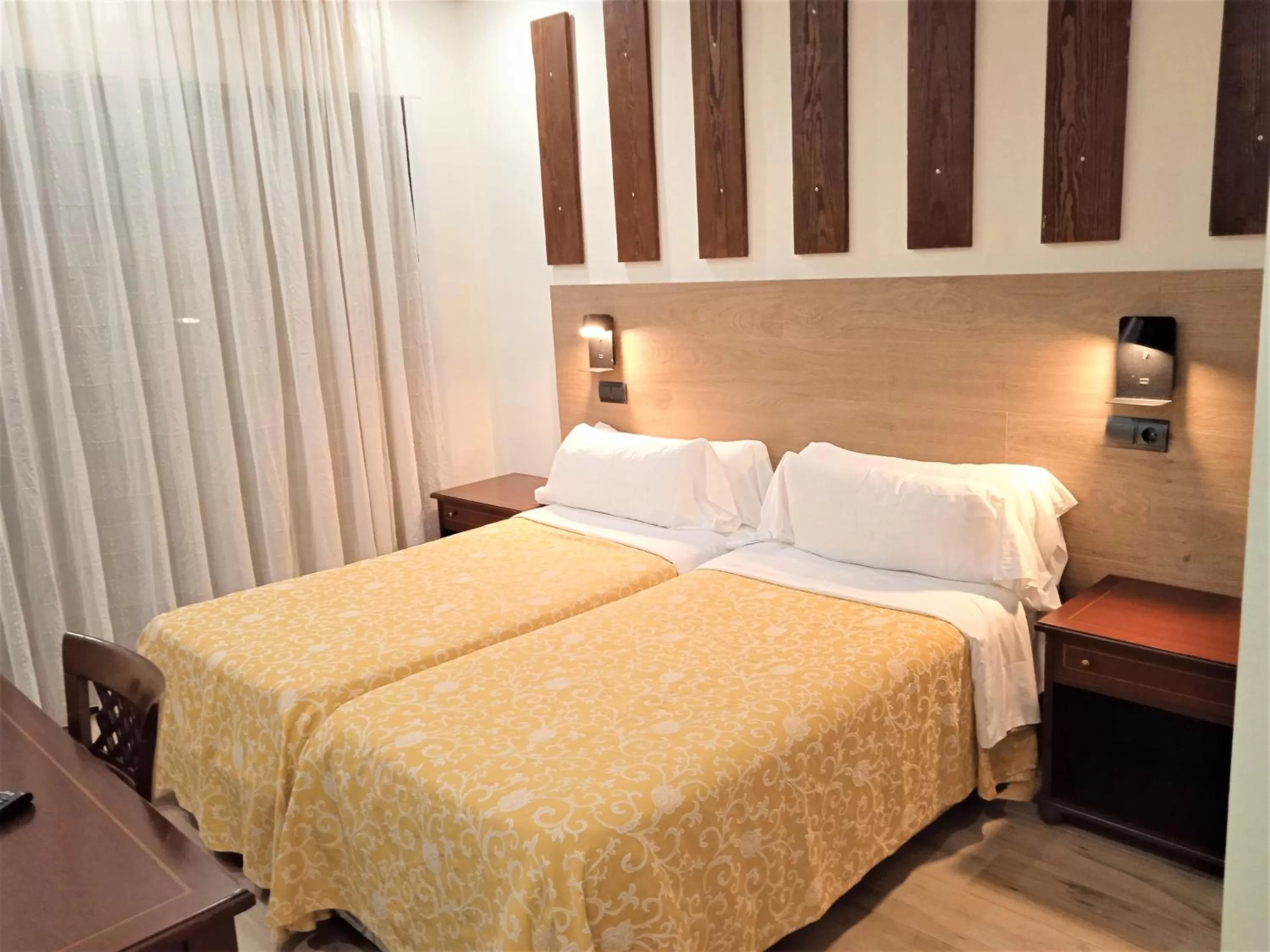 Twin Room with Terrace - 2 Beds in Hotel 153