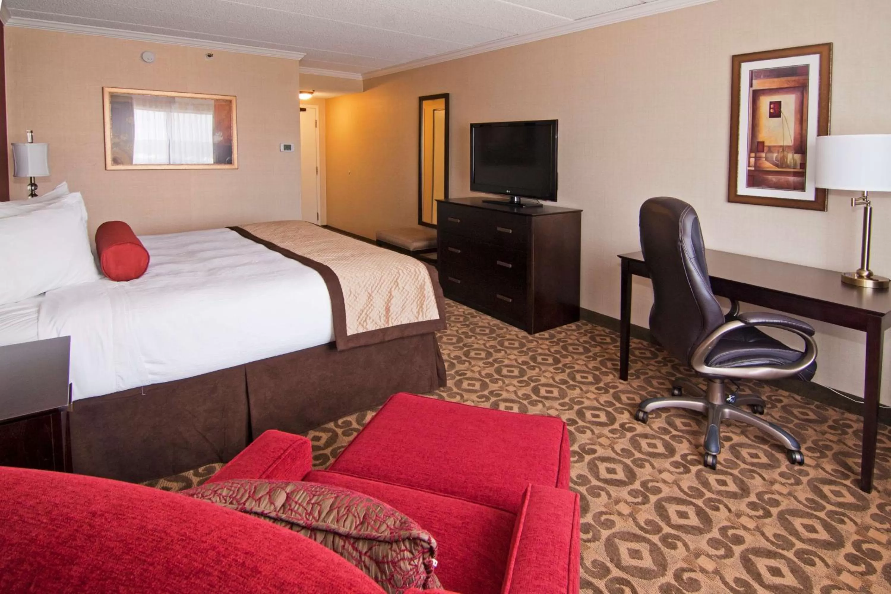 Executive King Room with Sofa Bed in Best Western Premier Nicollet Inn