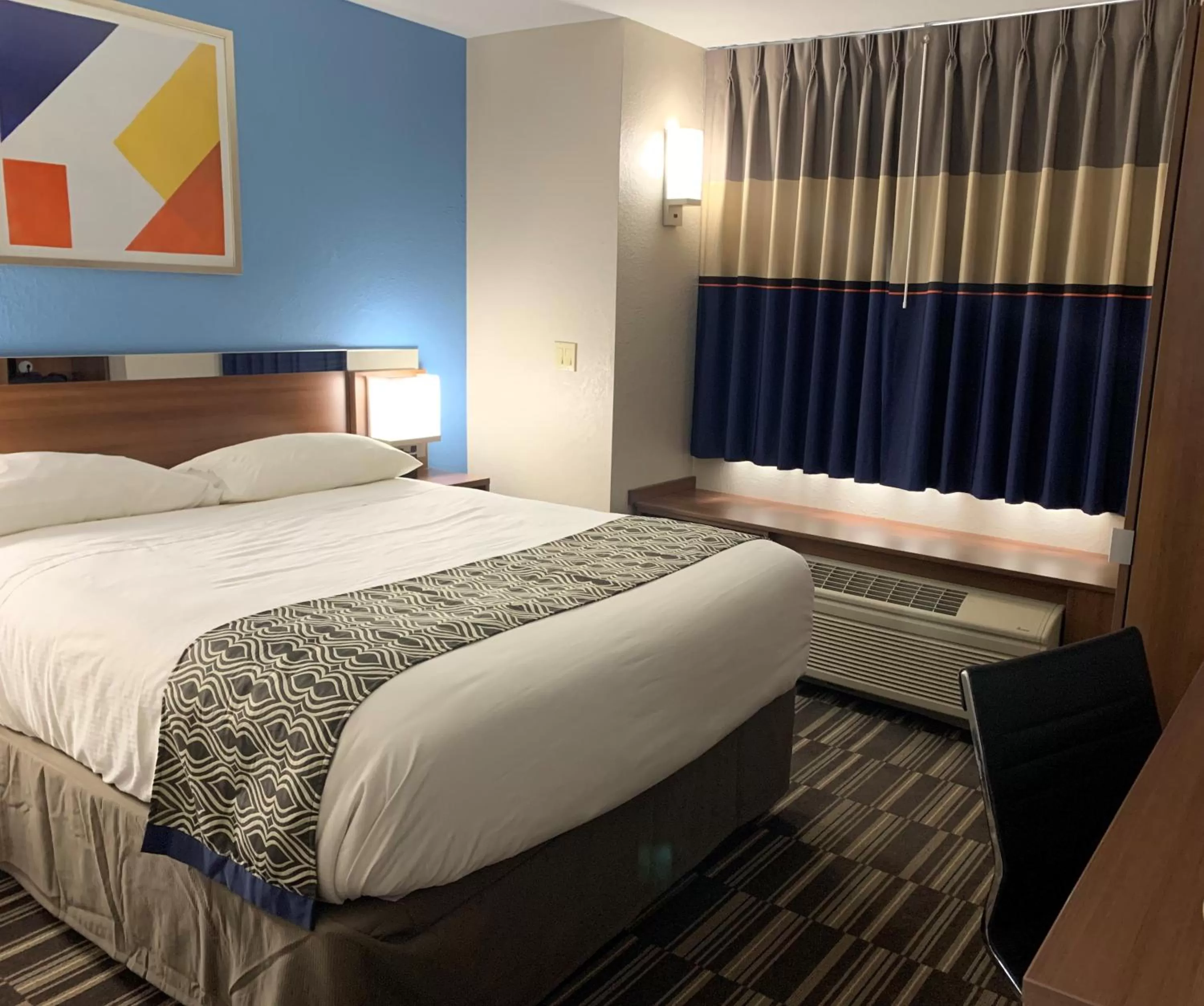 Queen Room - Disability Access/Non-Smoking in Microtel Inn & Suites by Wyndham Fond Du Lac