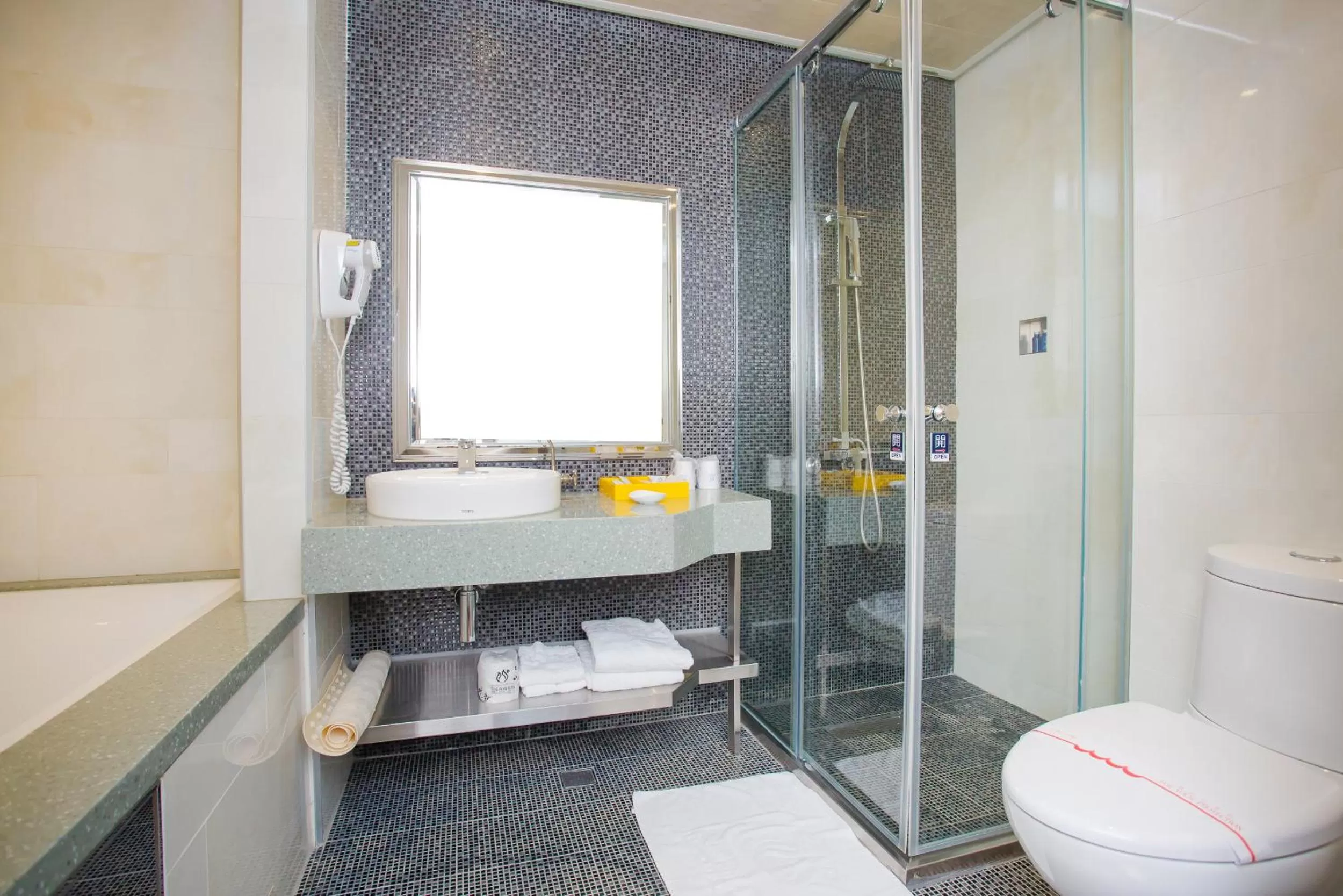 Deluxe Double Room in The Cloud Hotel