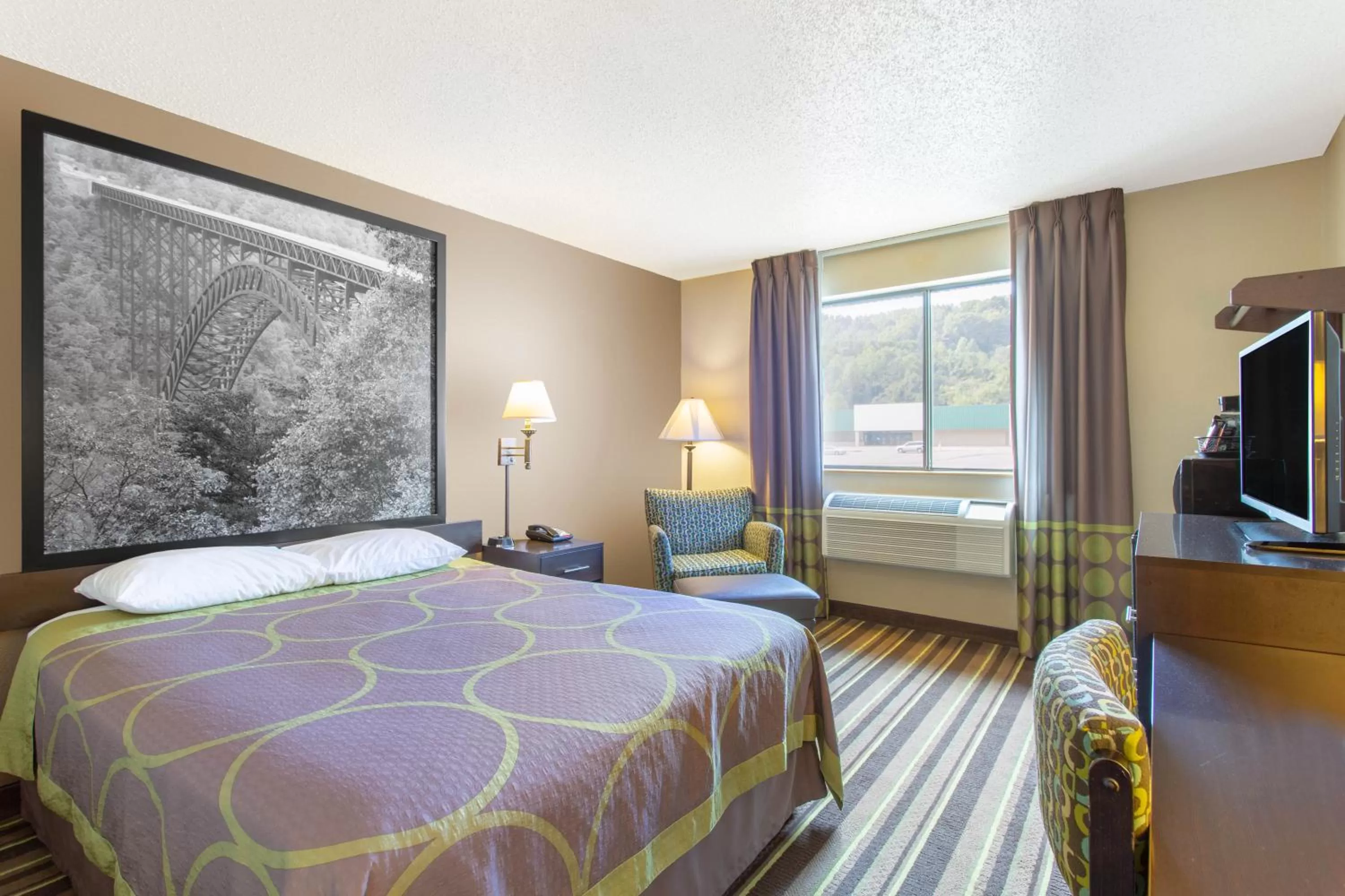 Queen Room - Non-Smoking in Super 8 by Wyndham Weston WV