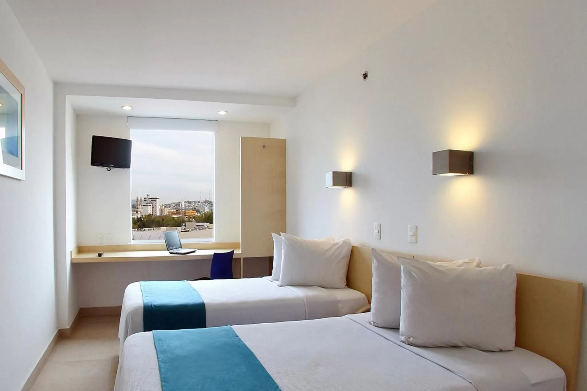 Superior Twin Room in One Culiacan Forum