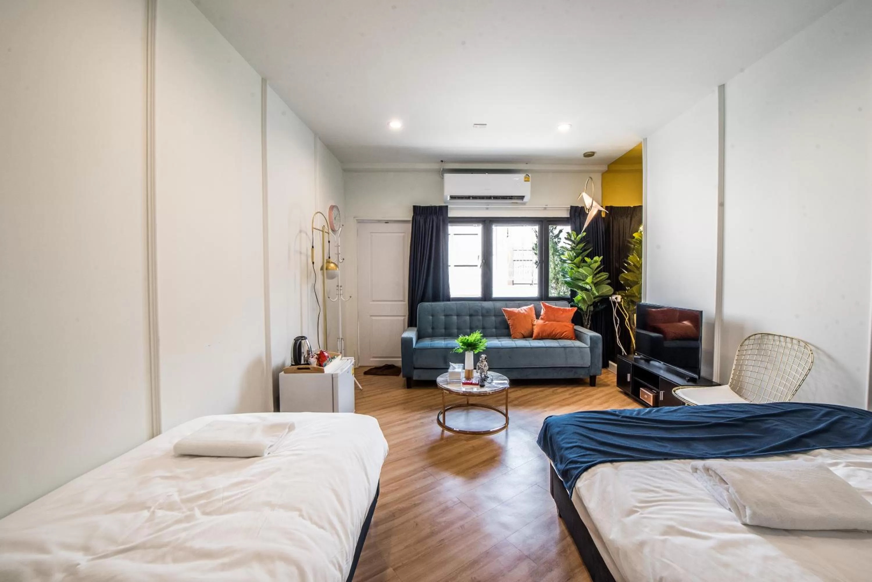 Deluxe Double Room with Balcony in Theme Boutique Hotel Bangkok